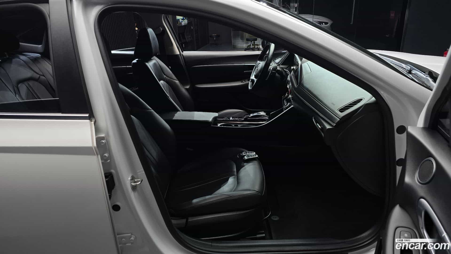 Sonata Hyundai 2021.2-INNER-036