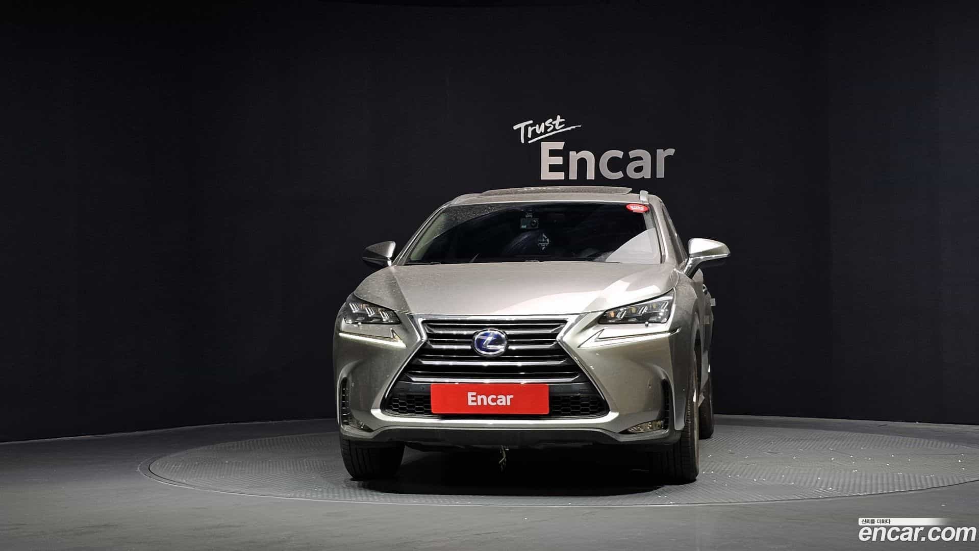 NX Lexus 2016.8-OUTER-003