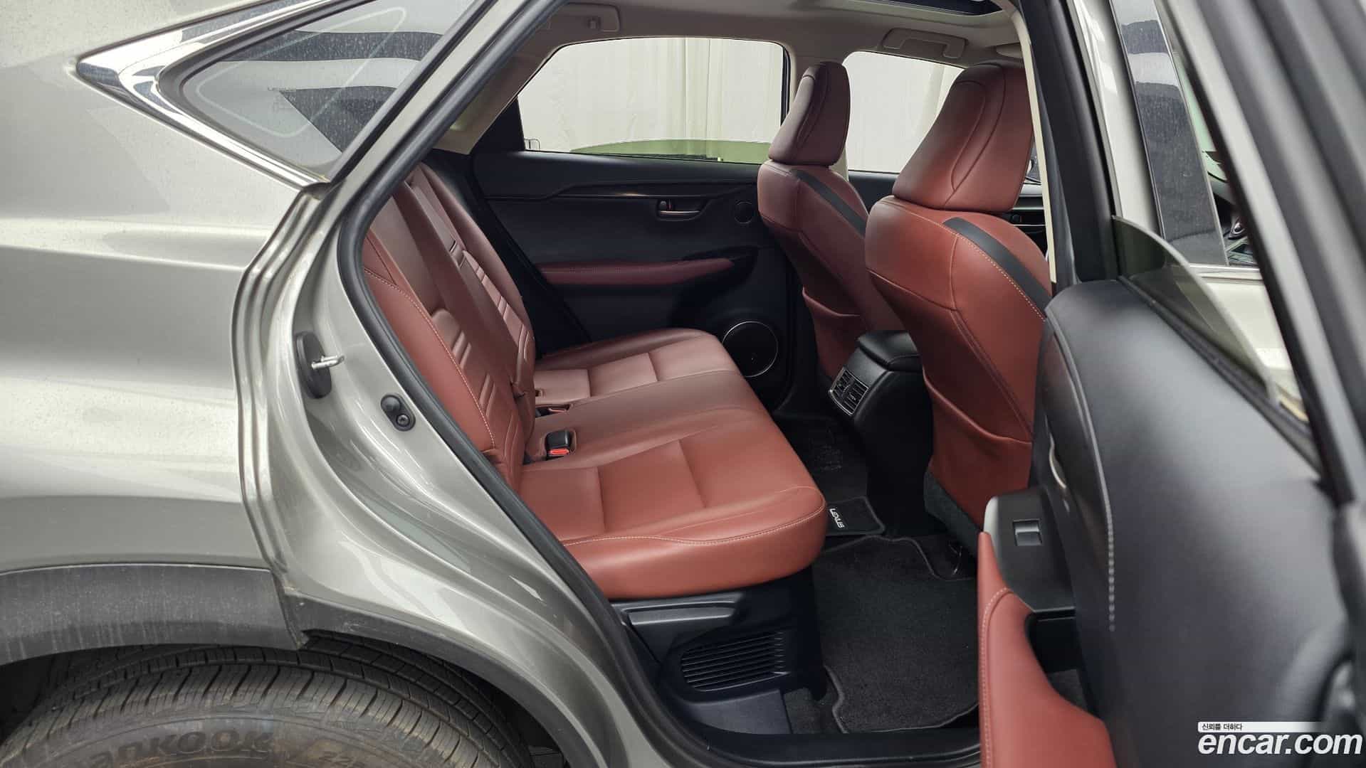 NX Lexus 2016.8-OPTION-016
