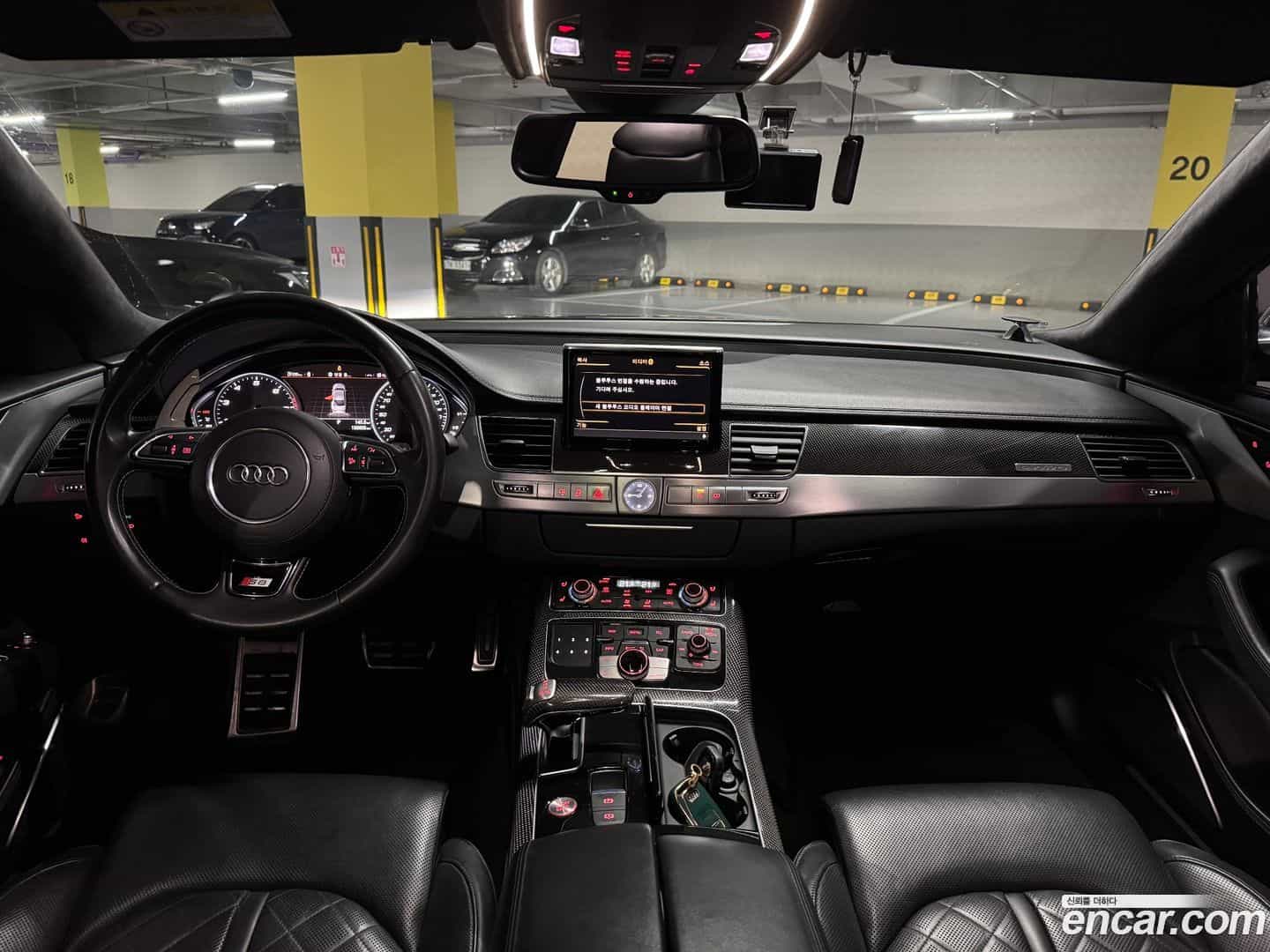 S8 Audi 2014.3-INNER-007