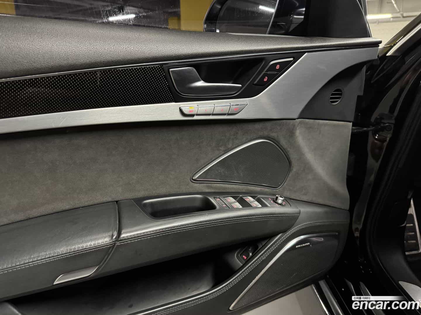S8 Audi 2014.3-OPTION-017