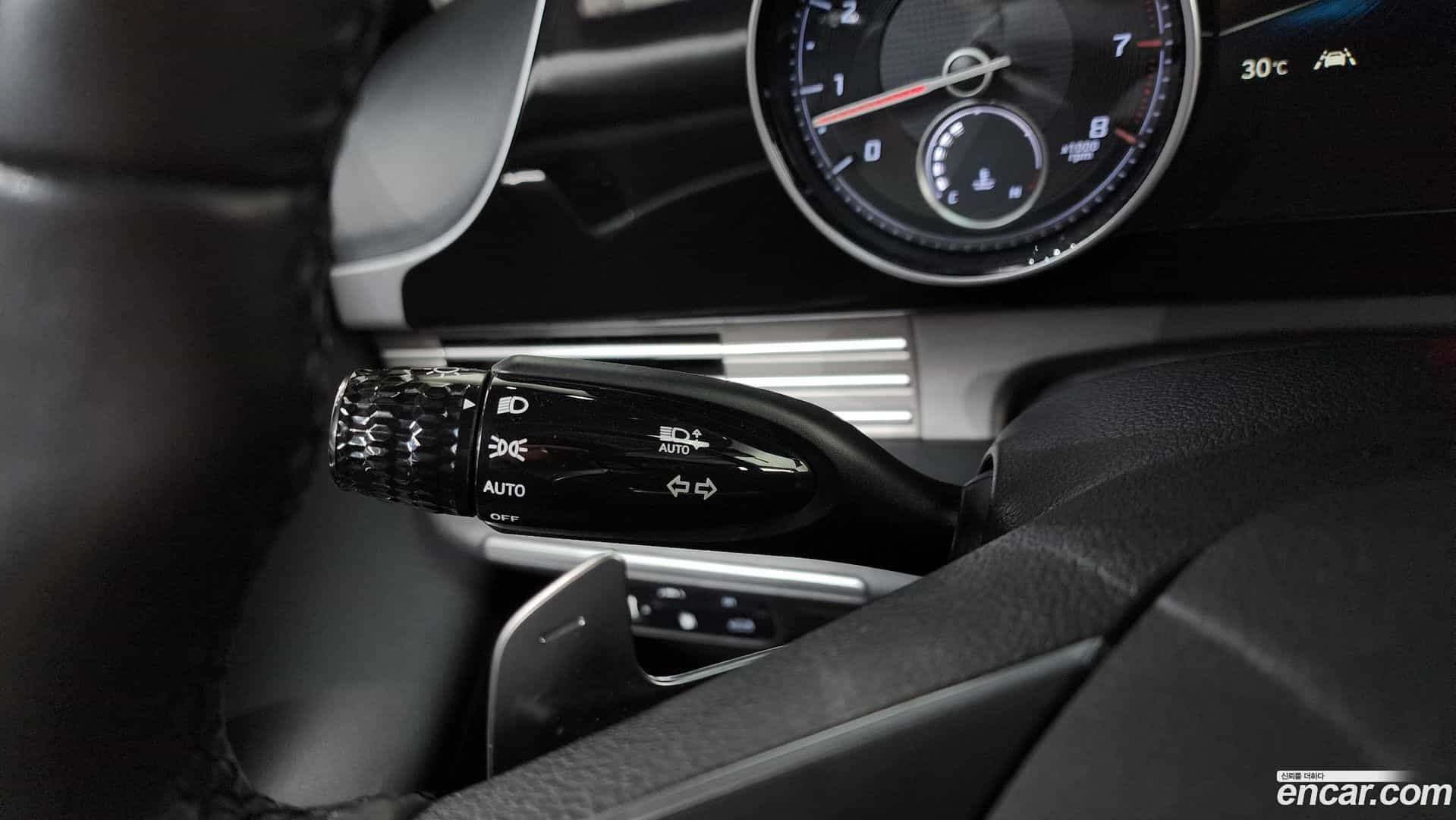 Grandeur Hyundai 2020.1-OPTION-042