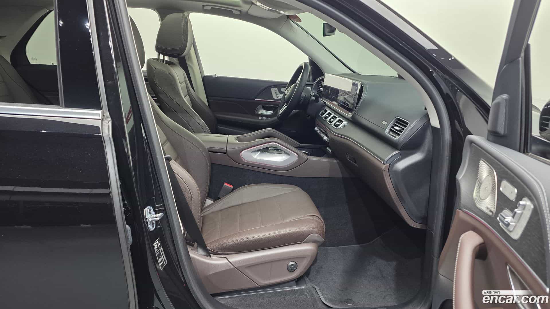 GLE-Class Mercedes-Benz 2022.2-OPTION-015