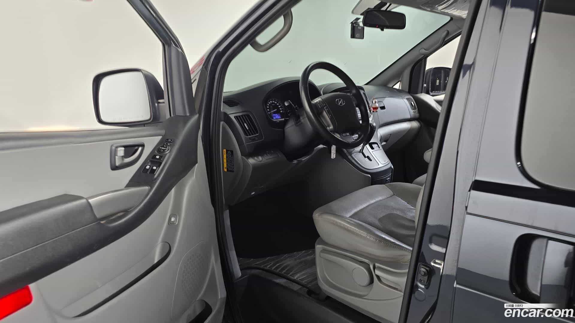 Starex Hyundai 2019.5-INNER-010