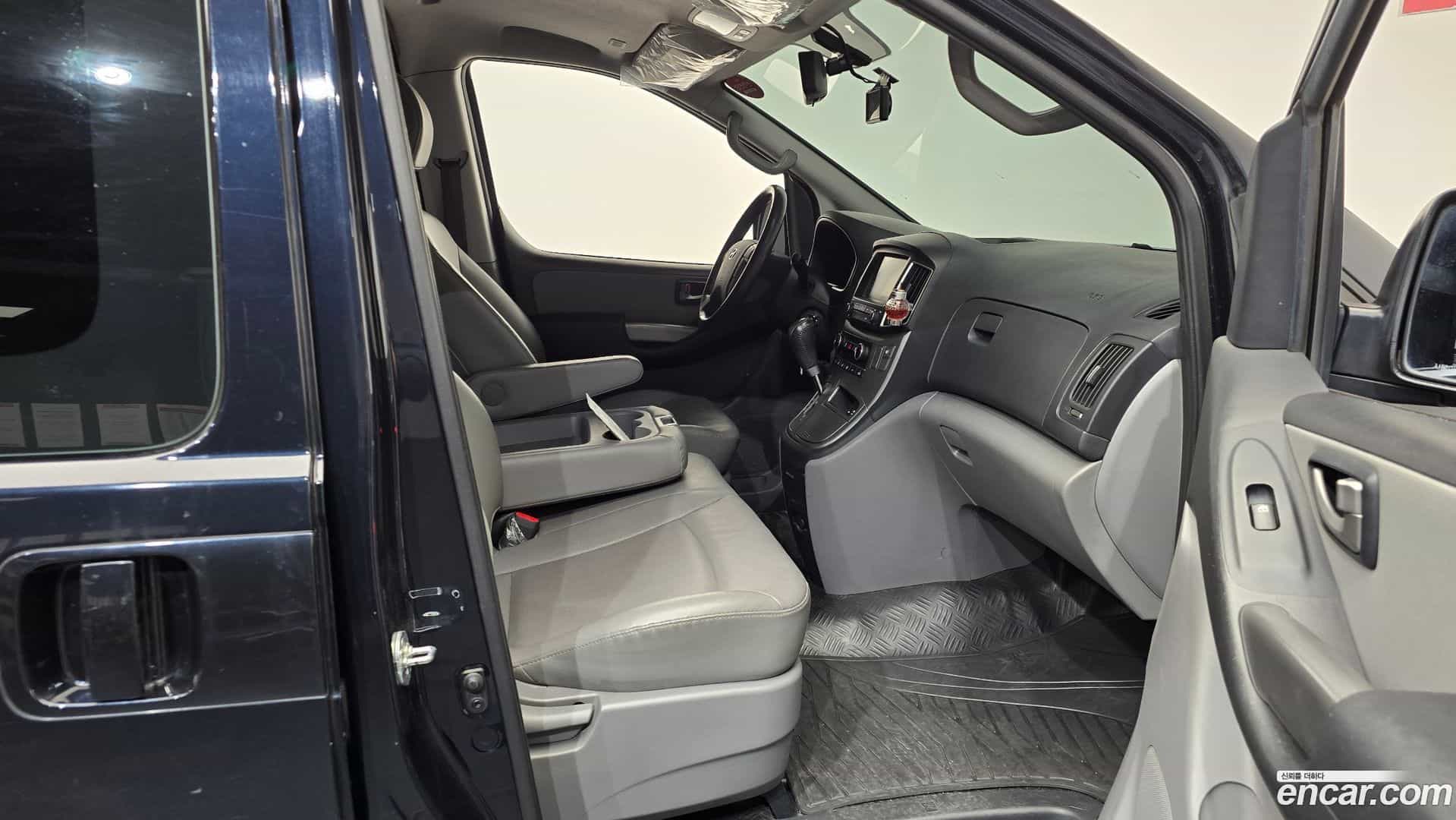 Starex Hyundai 2019.5-INNER-036