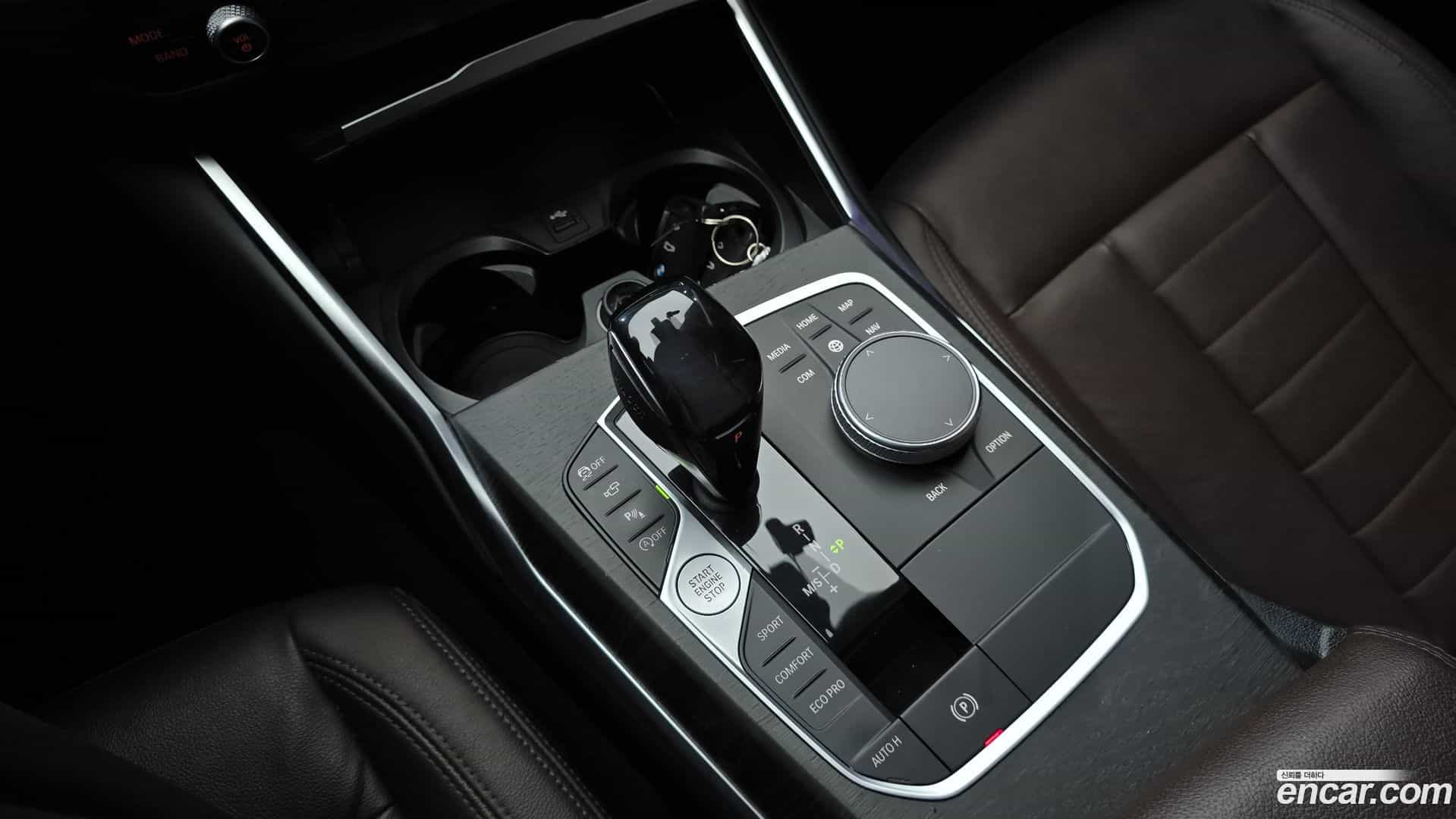 3-Series BMW 2021.0-INNER-009