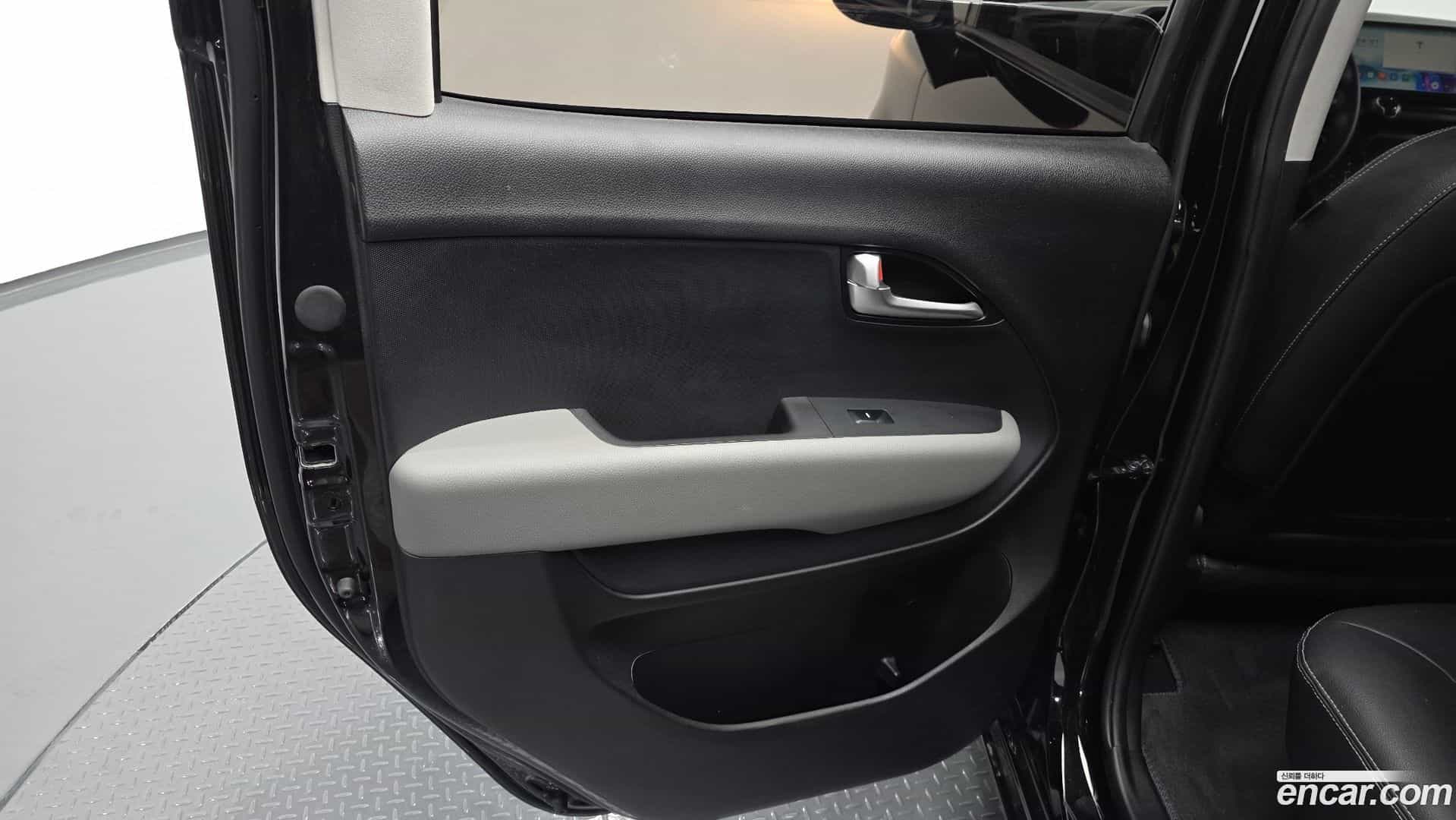 RAY Kia 2023.0-INNER-035