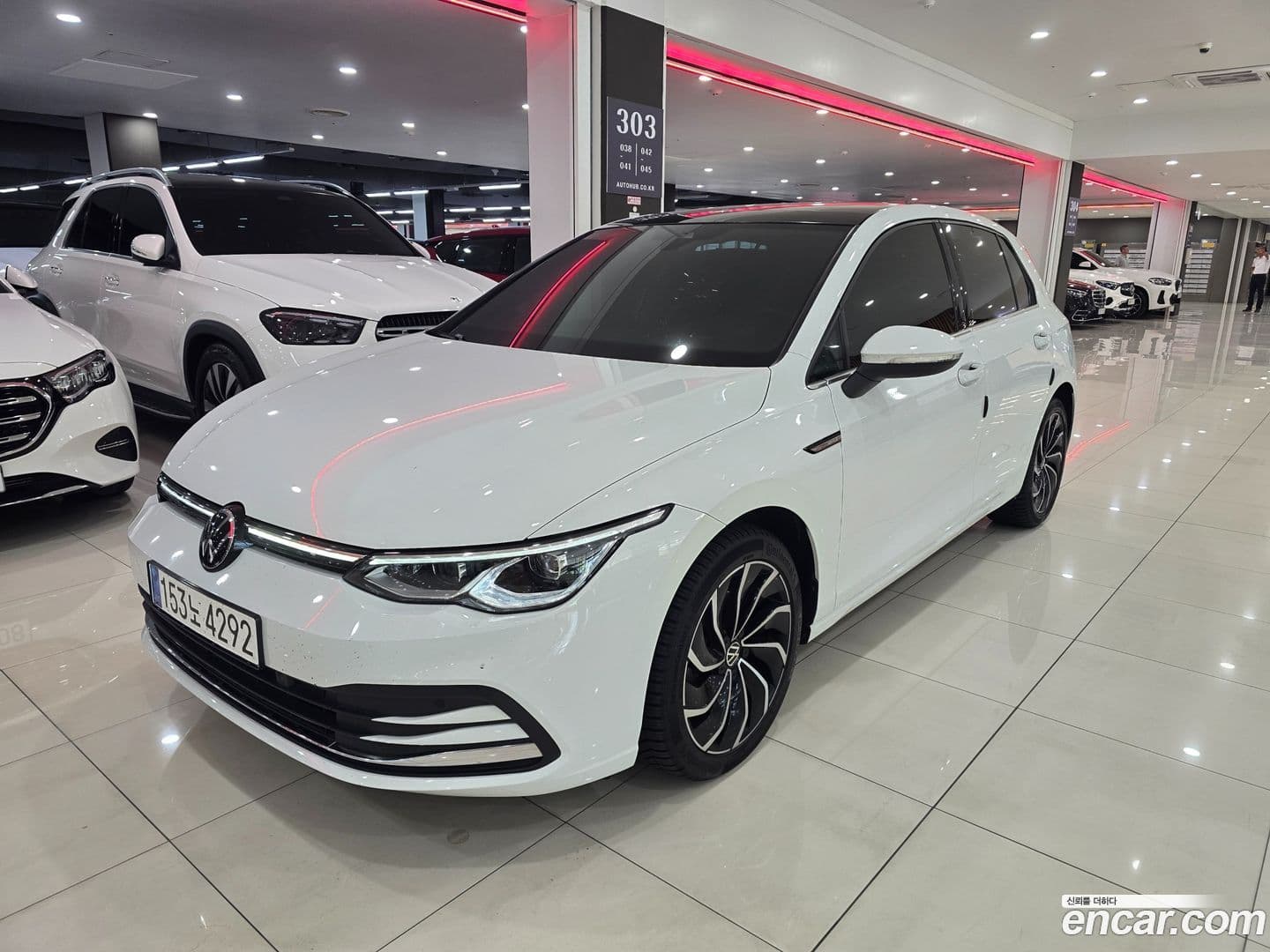 Main__Slider__Photo:Golf Volkswagen 2023.9-0