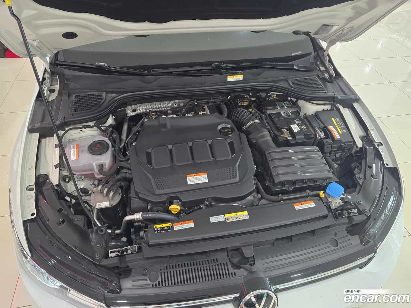 Golf Volkswagen 2023.9-OUTER-006