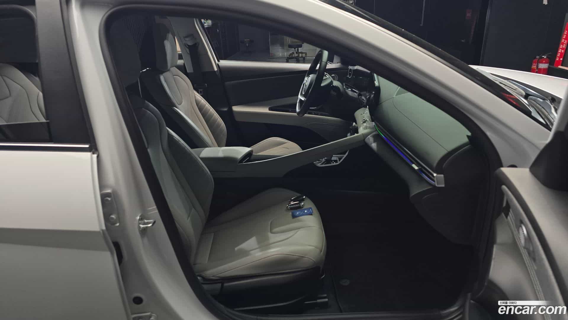 AVANTE Hyundai 2021.10-OPTION-015
