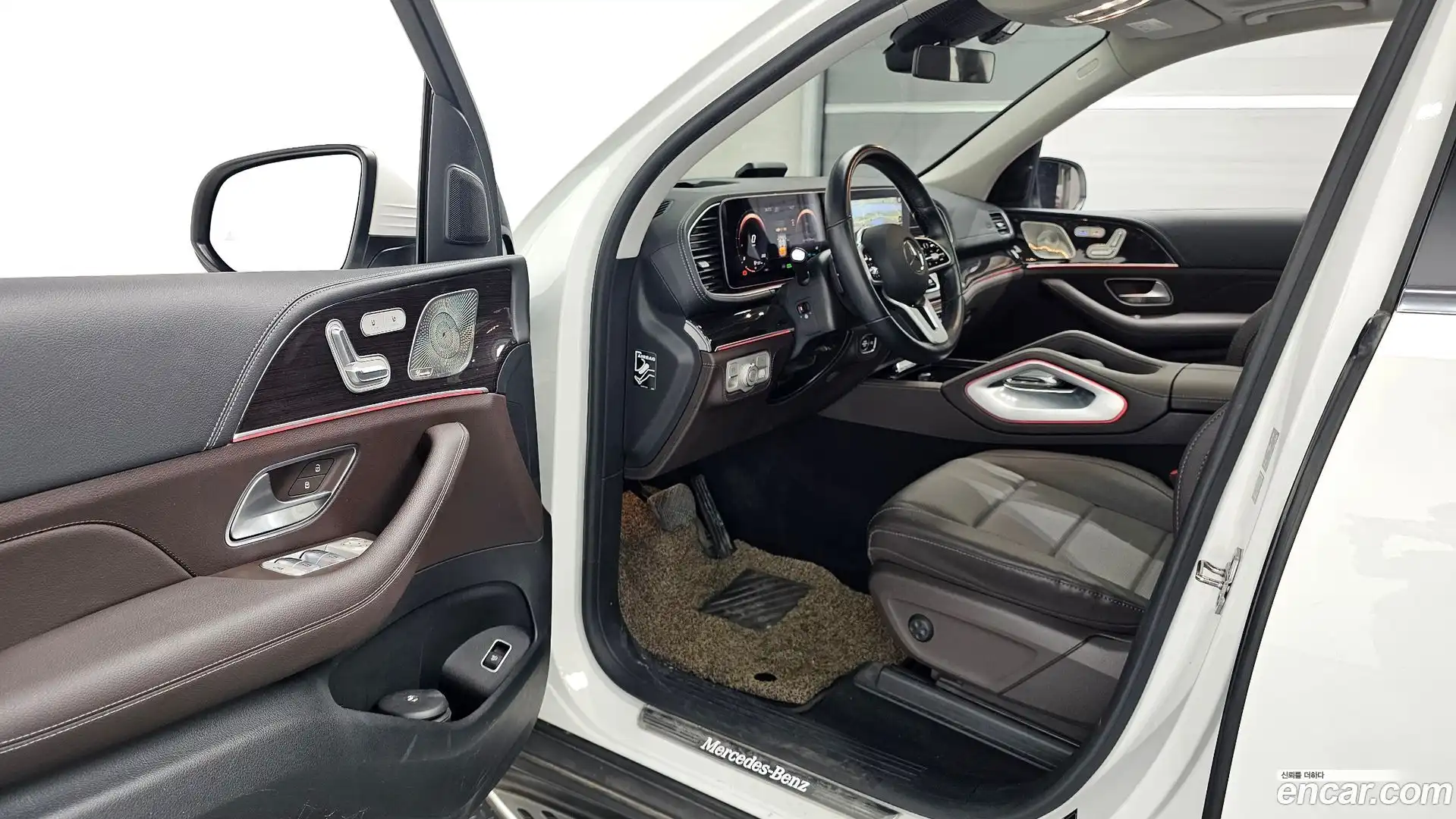 GLE-Class Mercedes-Benz 2022.5-INNER-010