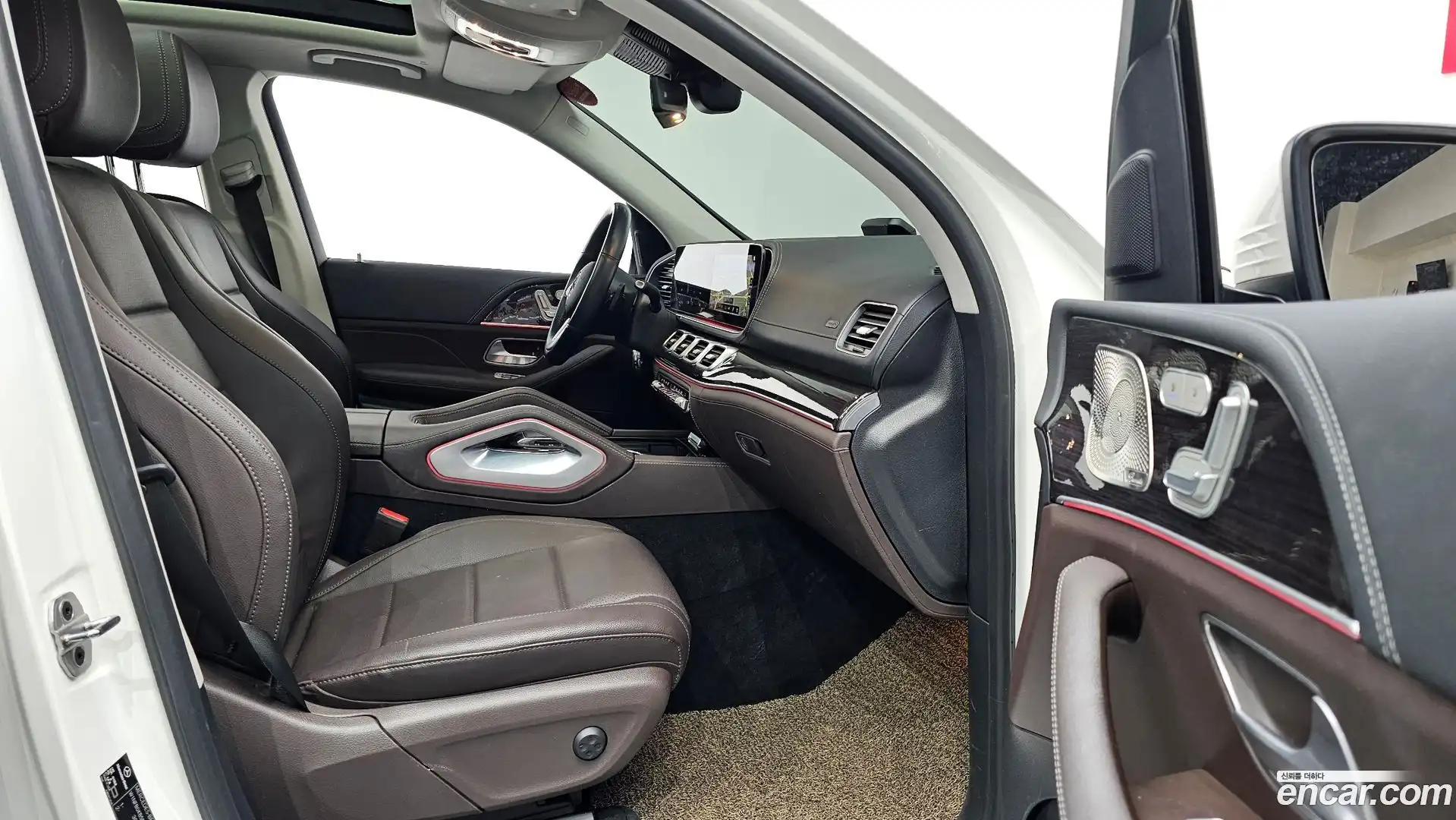GLE-Class Mercedes-Benz 2022.5-OPTION-015