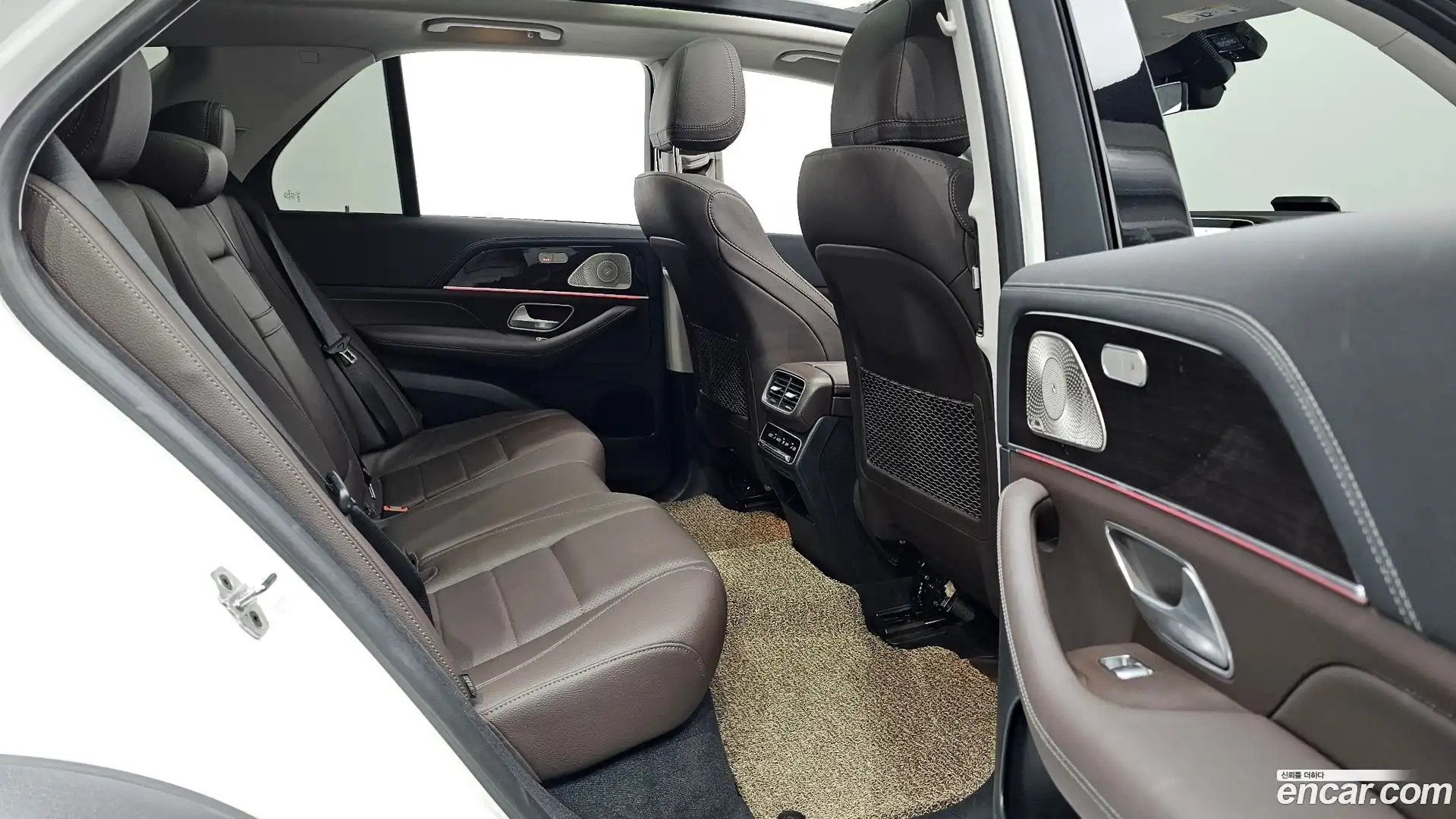 GLE-Class Mercedes-Benz 2022.5-OPTION-016