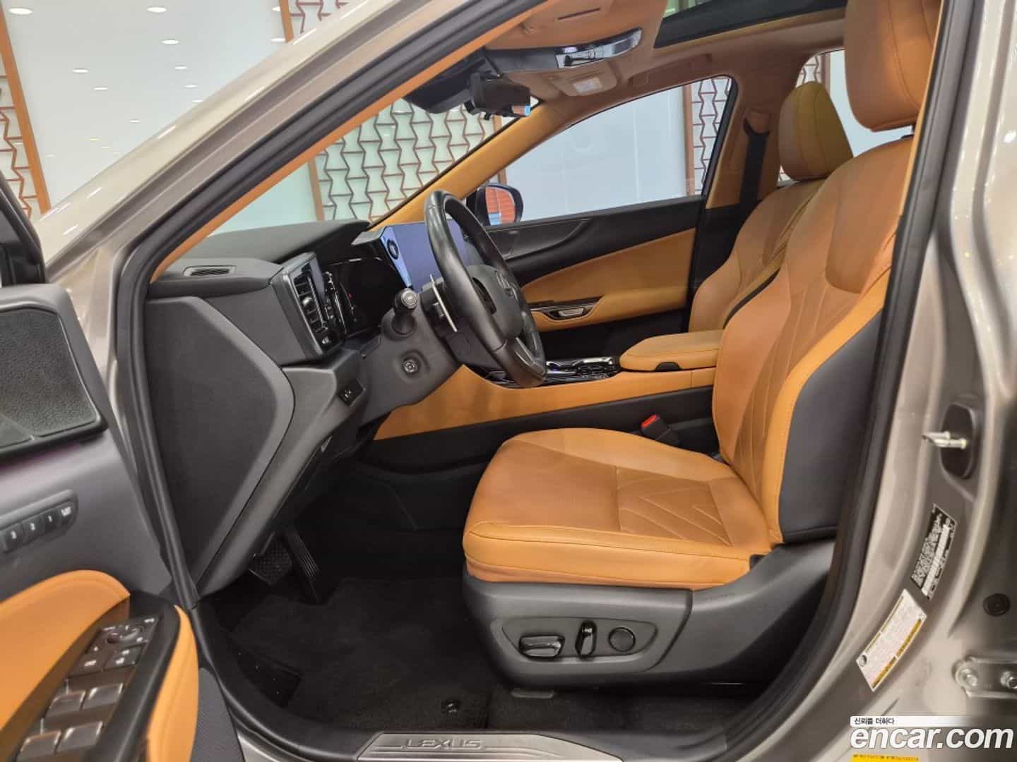 NX Lexus 2023.5-INNER-009