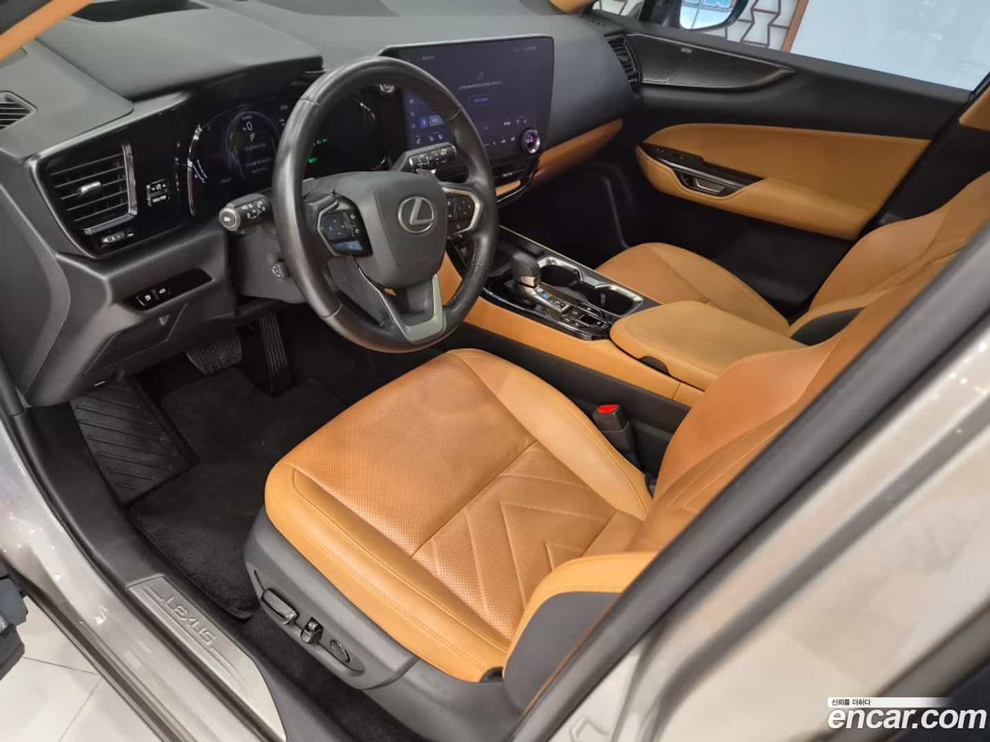 NX Lexus 2023.5-OPTION-019