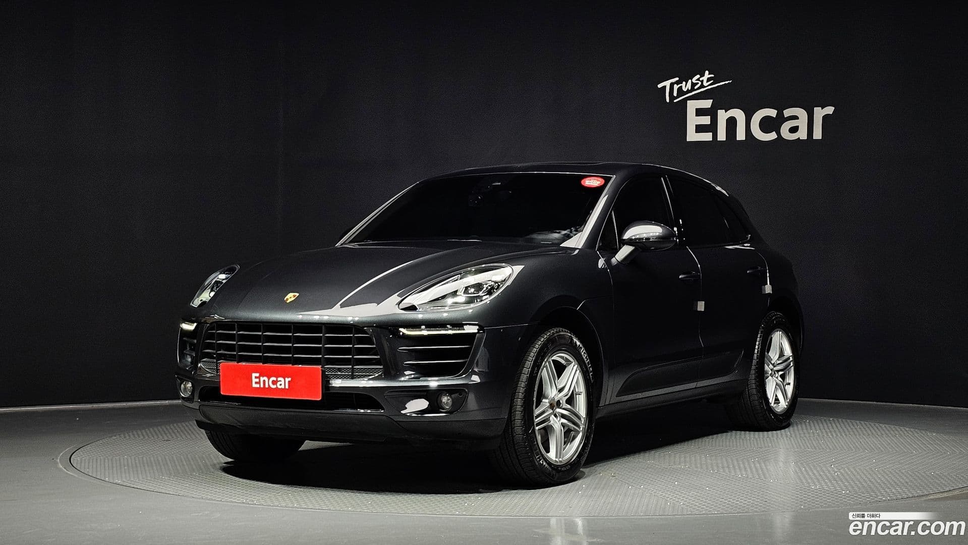 Main__Slider__Photo:Macan Porsche 2018.5-0