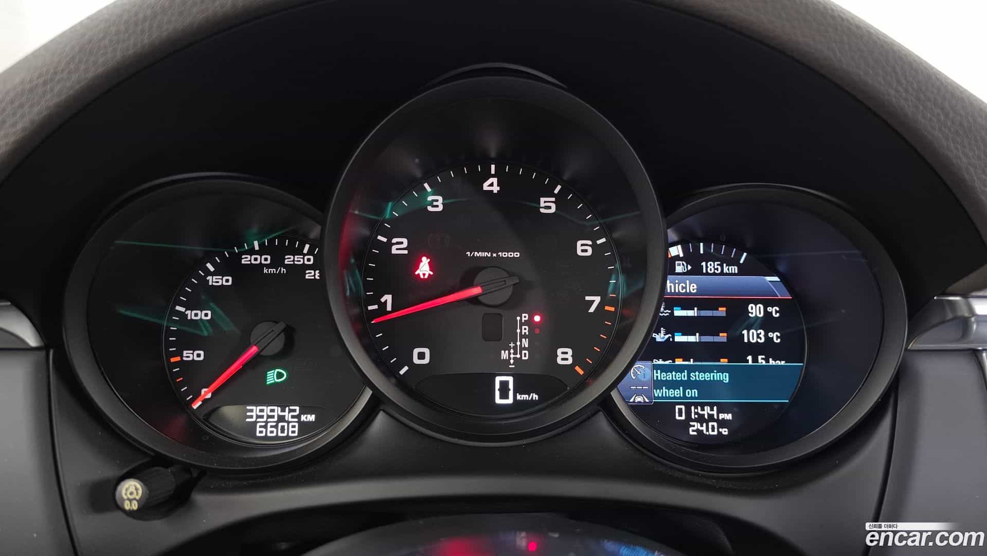 Macan Porsche 2018.5-INNER-008