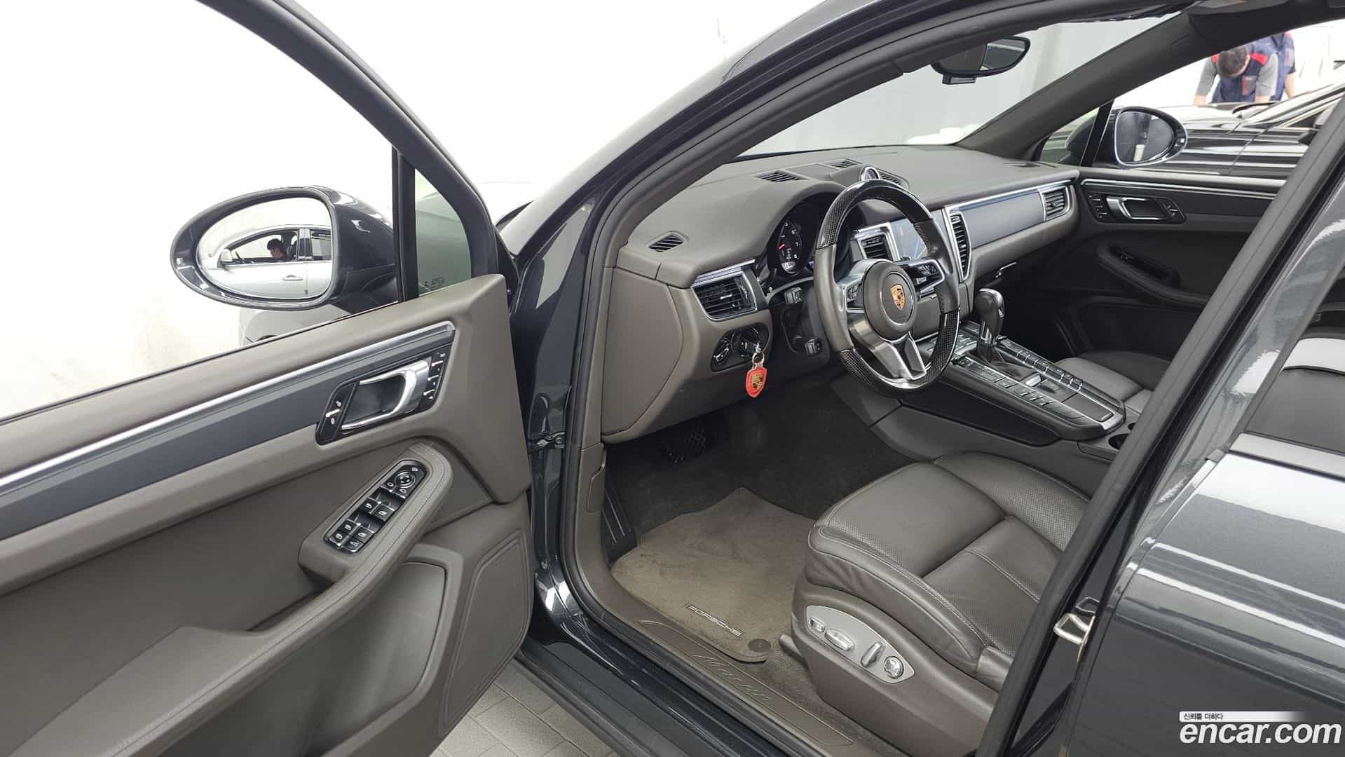 Macan Porsche 2018.5-INNER-010