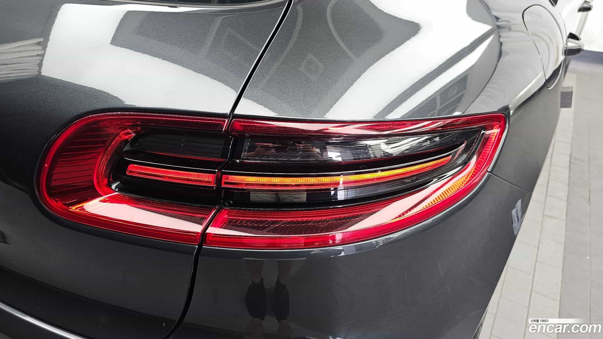 Macan Porsche 2018.5-OUTER-033