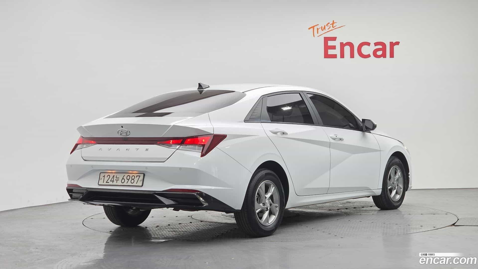 AVANTE Hyundai 2020.4-OUTER-002