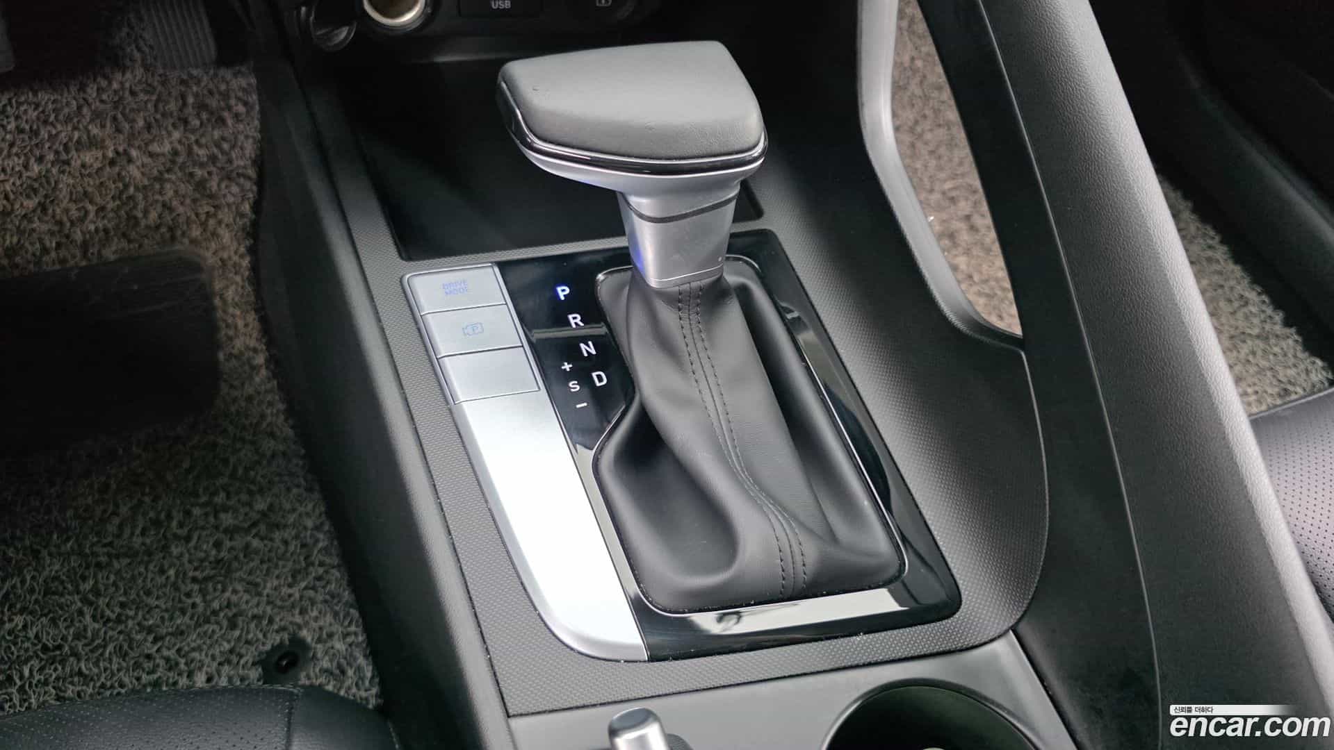 AVANTE Hyundai 2020.4-INNER-009