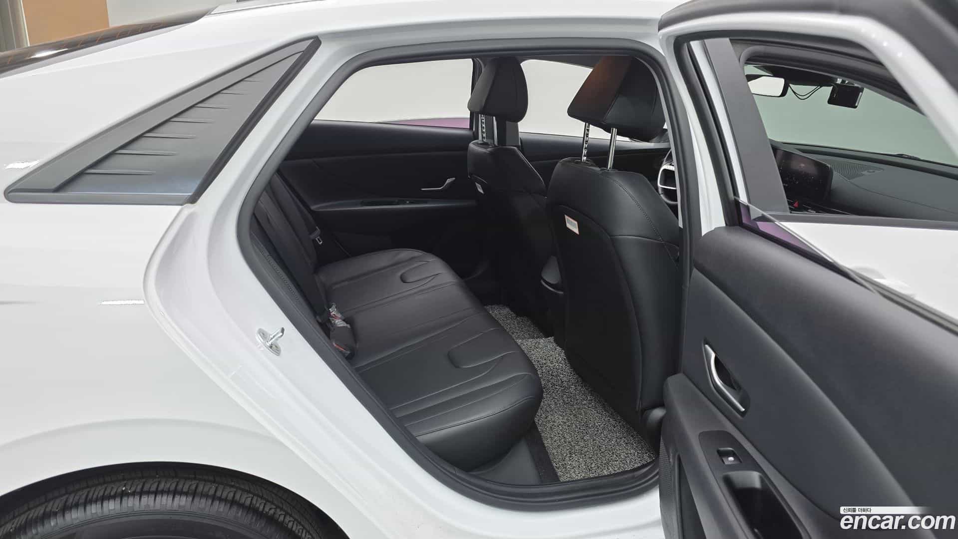 AVANTE Hyundai 2020.4-OPTION-015