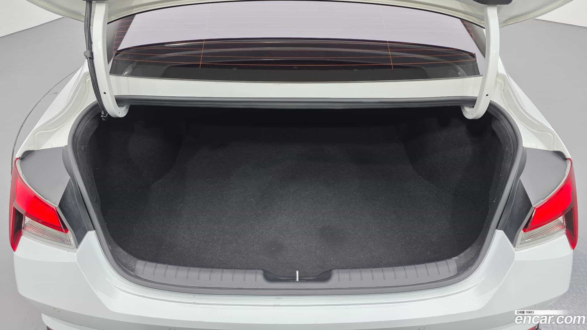 AVANTE Hyundai 2020.4-OPTION-024