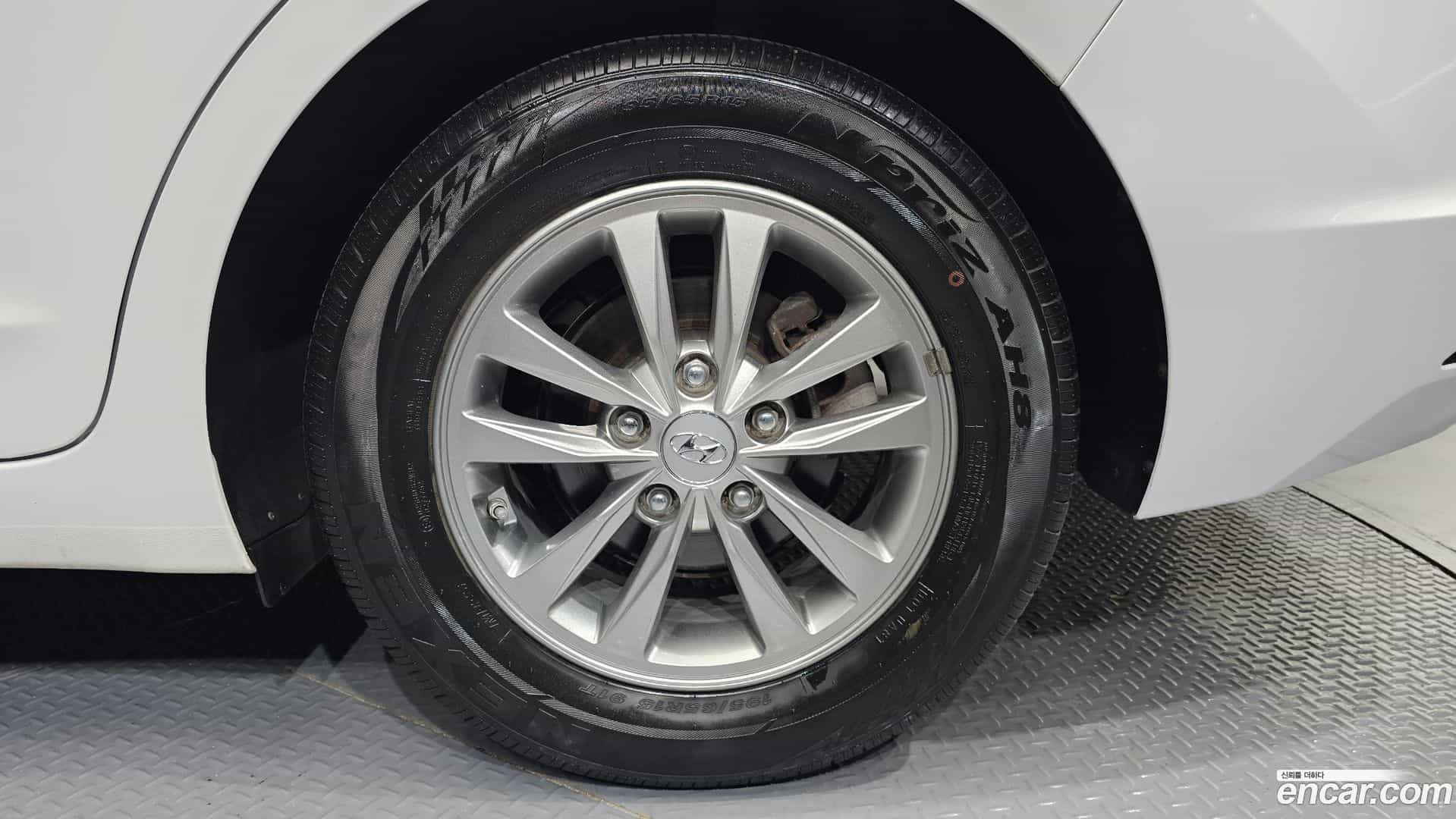 AVANTE Hyundai 2020.0-OUTER-031