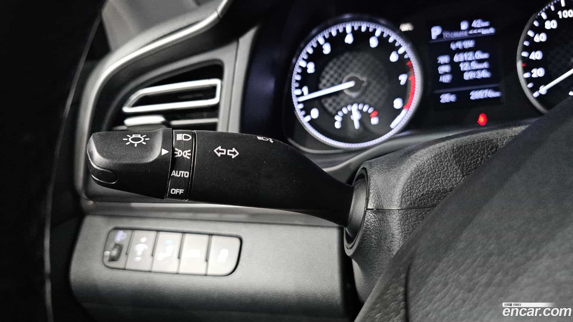 AVANTE Hyundai 2020.0-OPTION-040