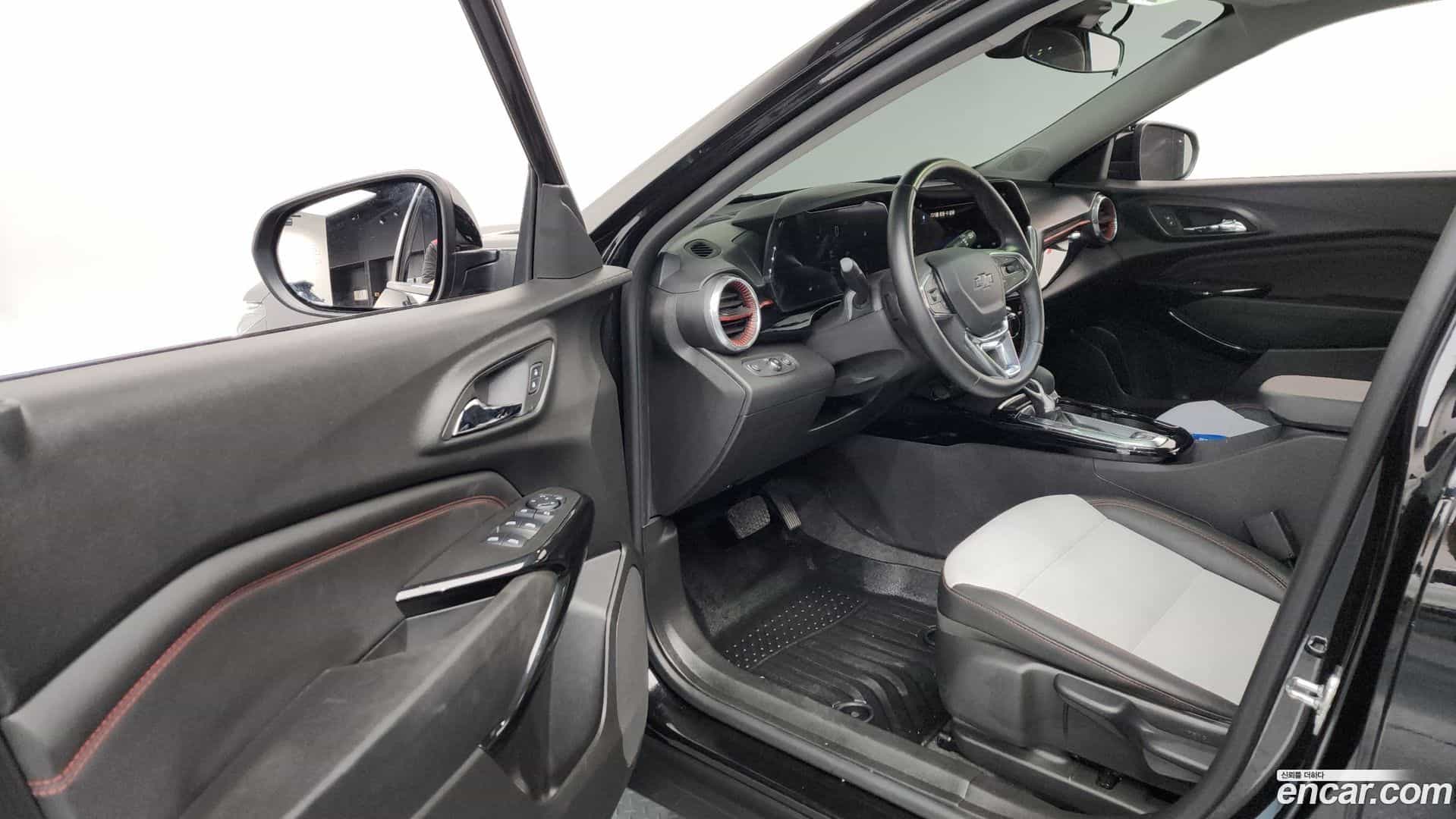 Trax Chevrolet 2024.3-INNER-010