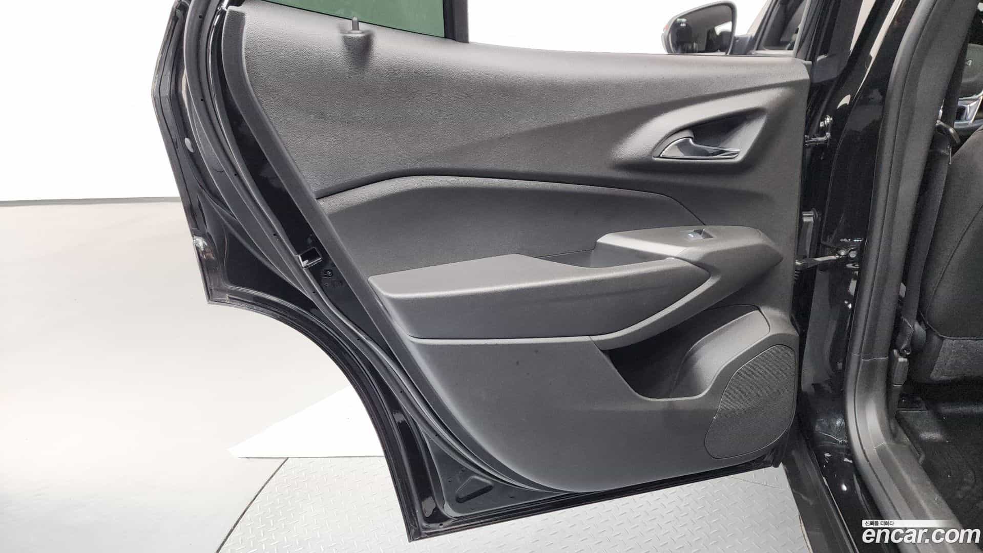 Trax Chevrolet 2024.3-INNER-035