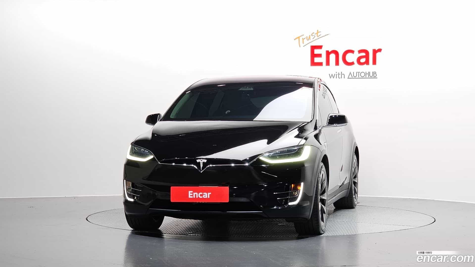 Model X Tesla 2019.8-OUTER-003
