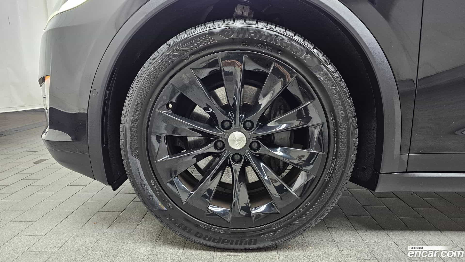 Model X Tesla 2019.8-OUTER-005
