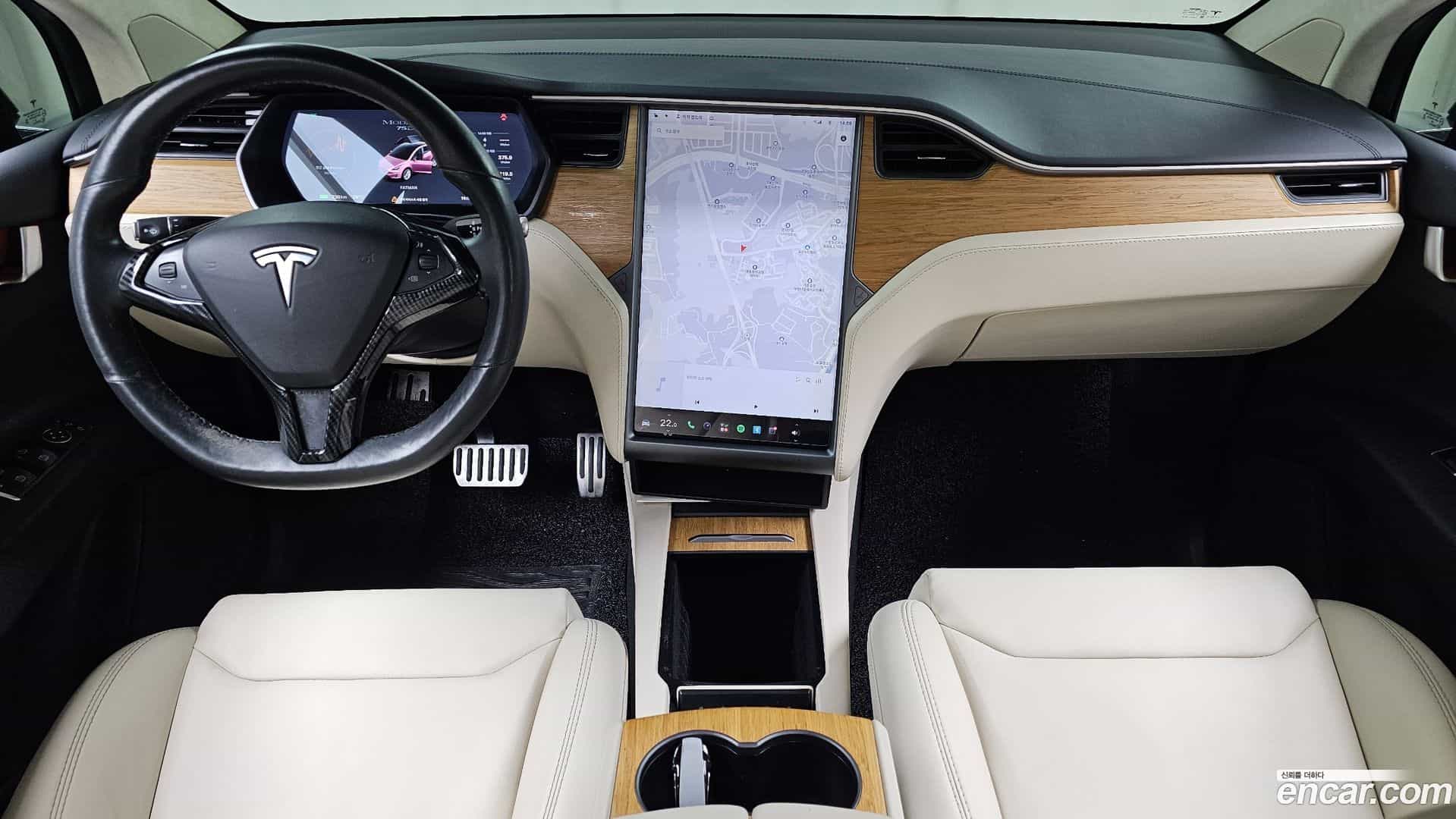 Model X Tesla 2019.8-INNER-007
