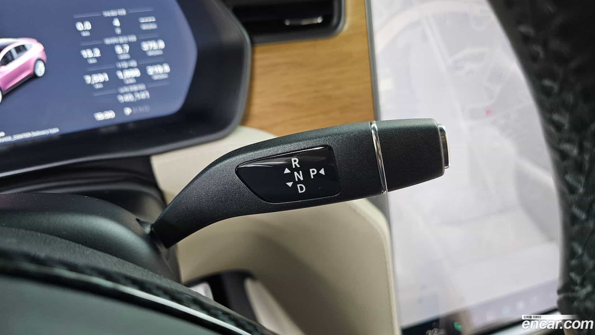 Model X Tesla 2019.8-INNER-009