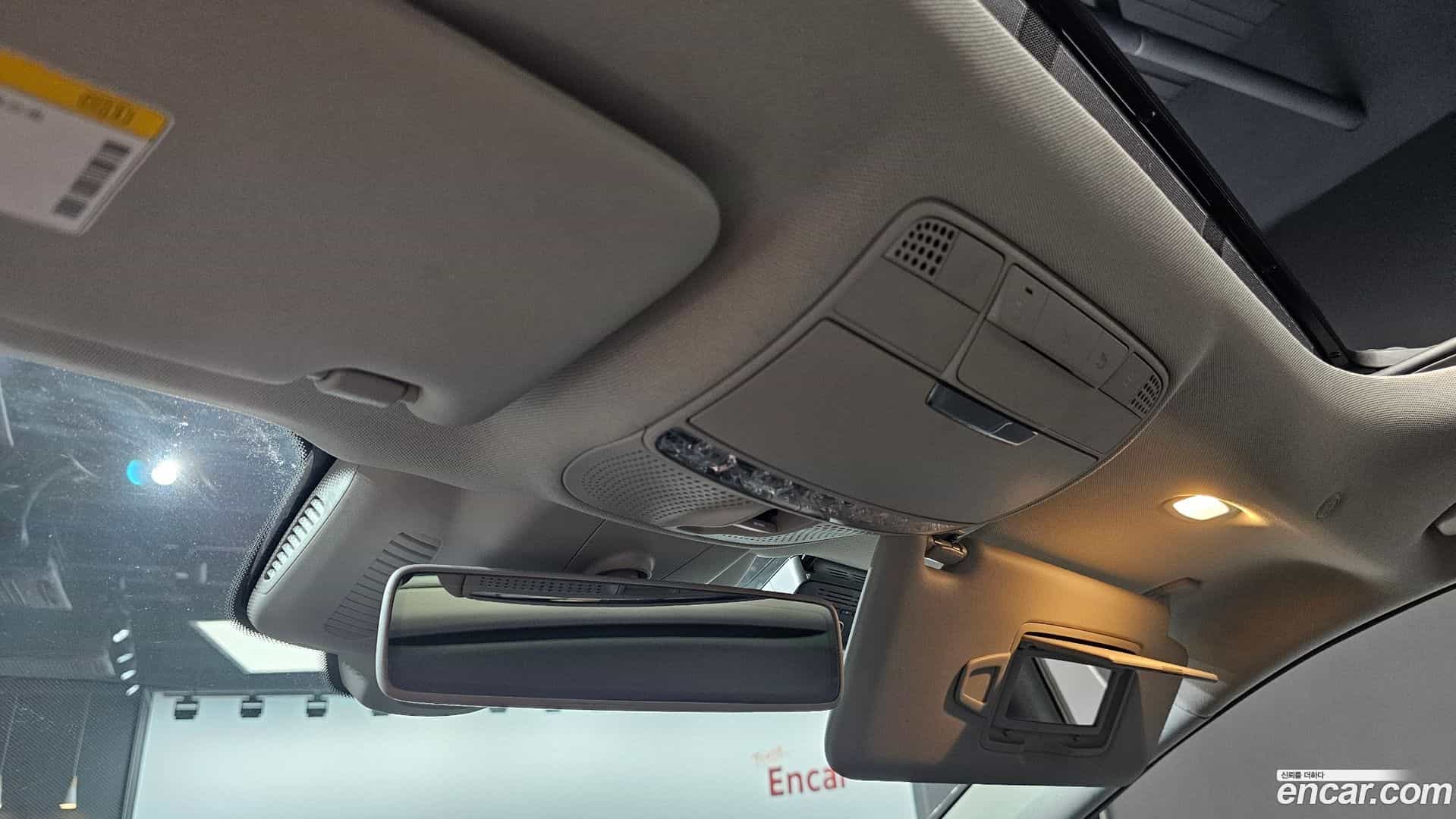 E-Class Mercedes-Benz 2016.10-OPTION-022