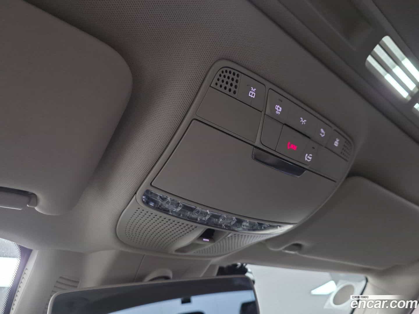 E-Class Mercedes-Benz 2020.5-OPTION-021