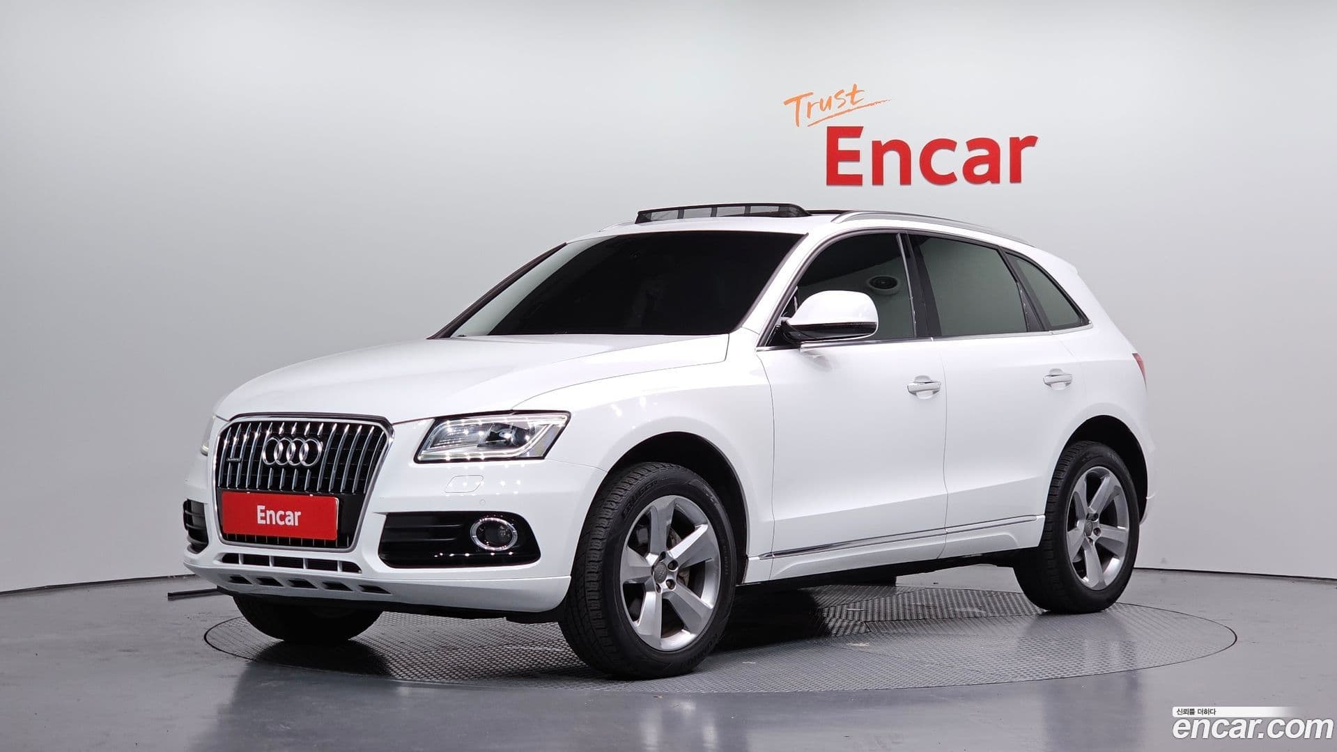 Main__Slider__Photo:Q5 Audi 2015.0-0