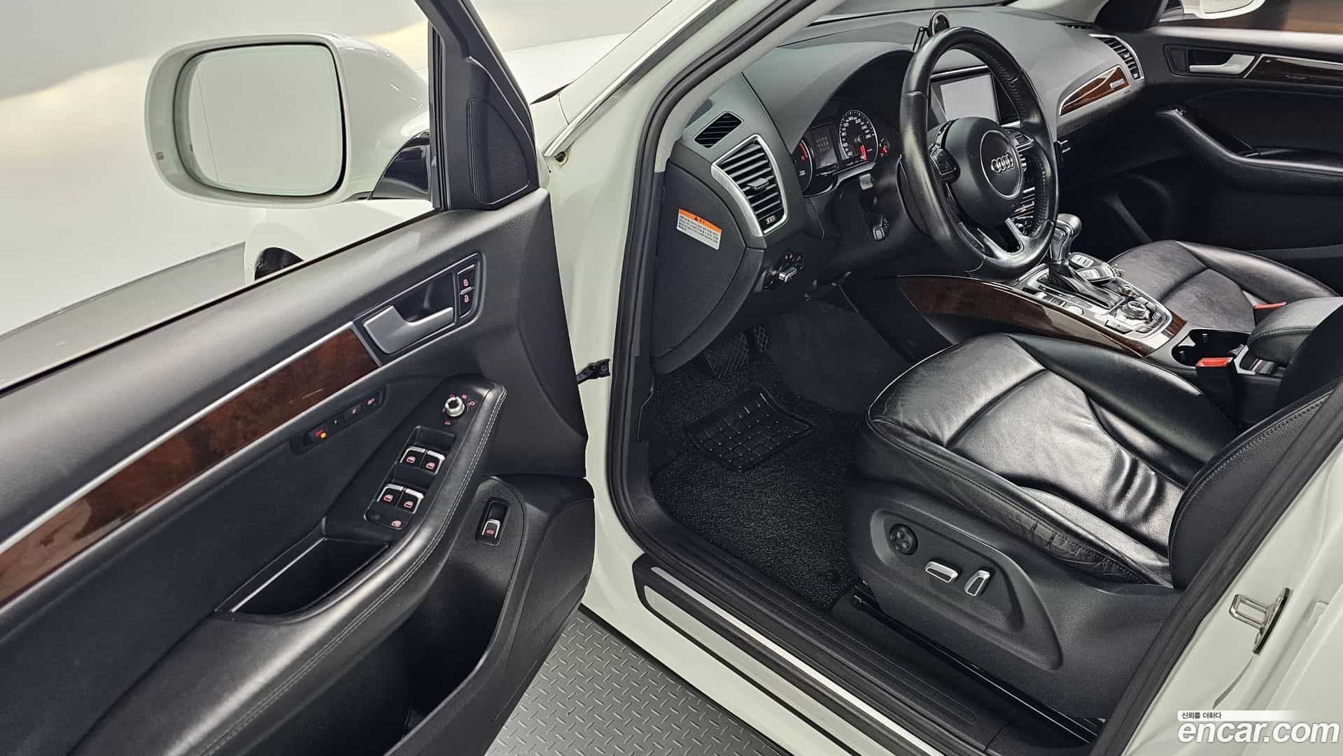 Q5 Audi 2015.0-INNER-010