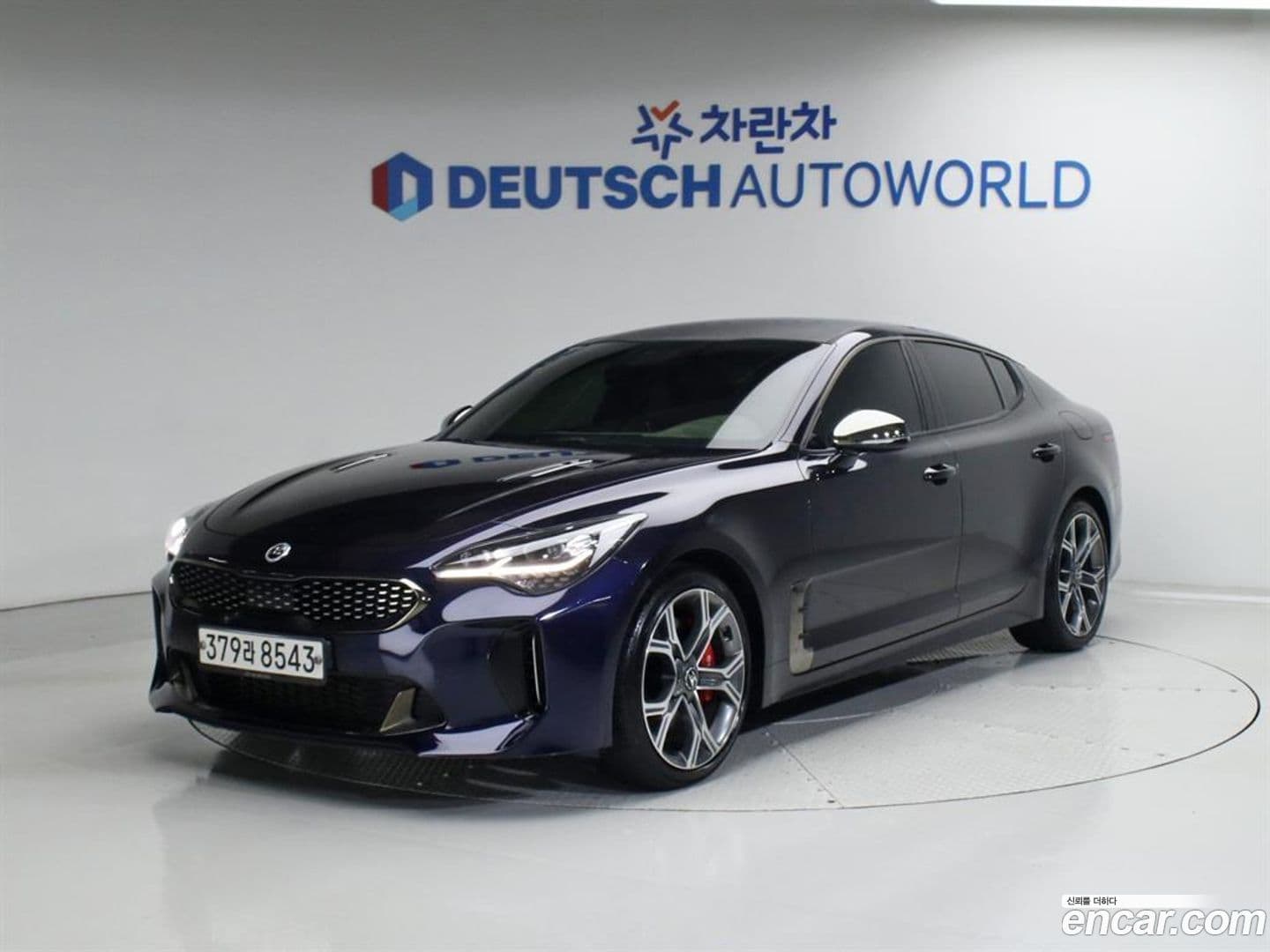 Main__Slider__Photo:Stinger Kia 2019.9-0