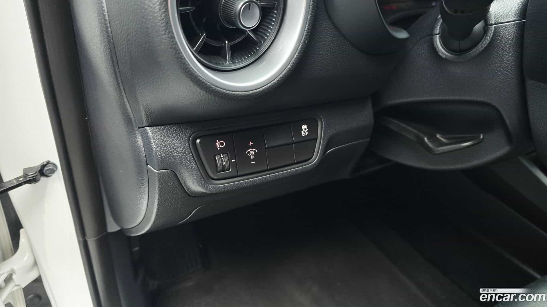 K3 Kia 2022.2-OPTION-041
