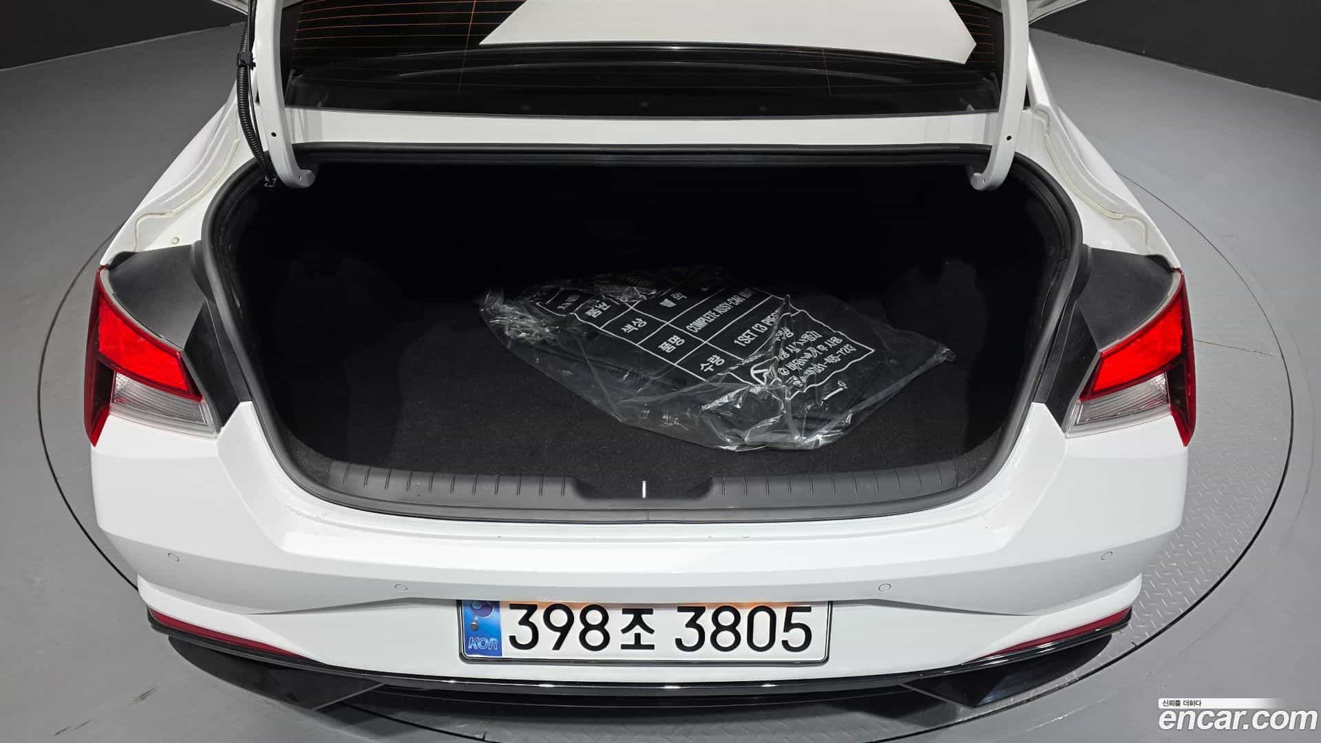 AVANTE Hyundai 2021.4-OPTION-024