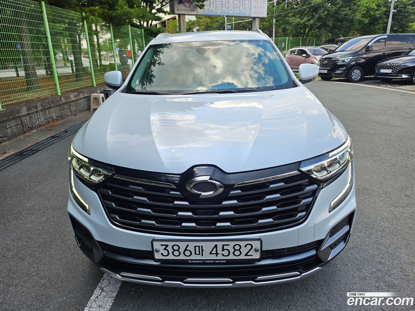 Main__Slider__Photo:QM6 Renault Korea 2024.3-0