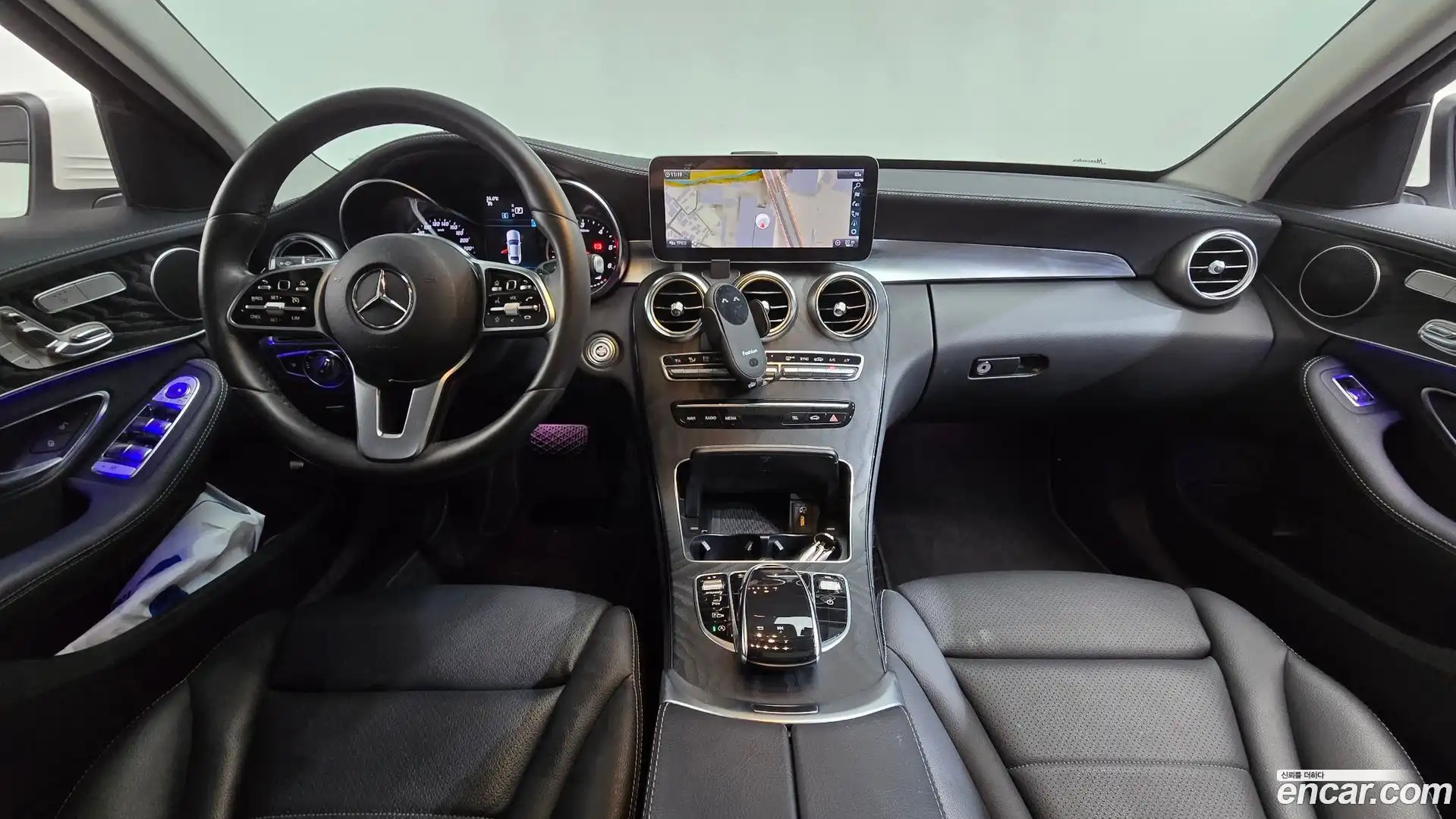 C-Class Mercedes-Benz 2019.5-INNER-007