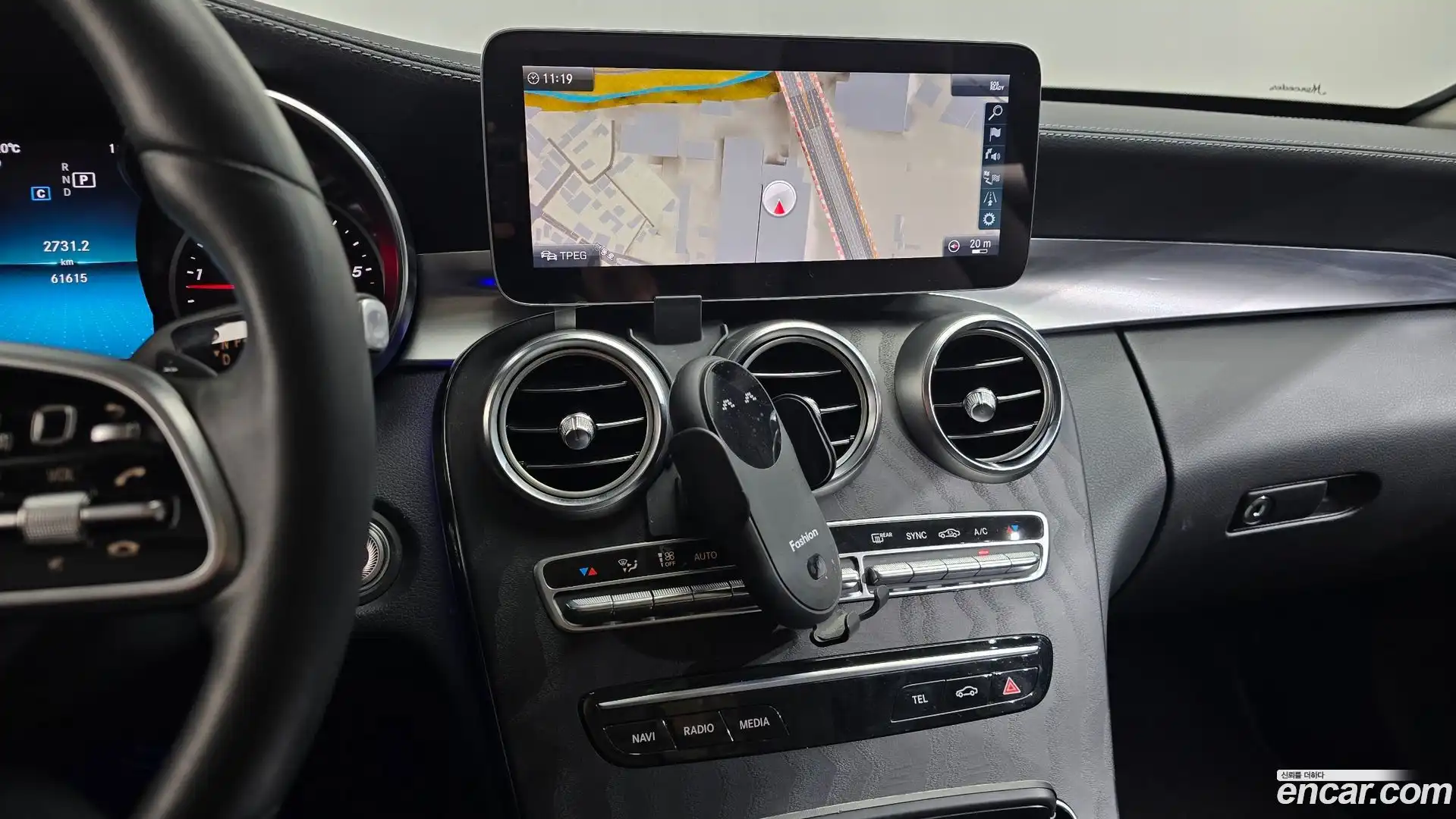 C-Class Mercedes-Benz 2019.5-OPTION-016