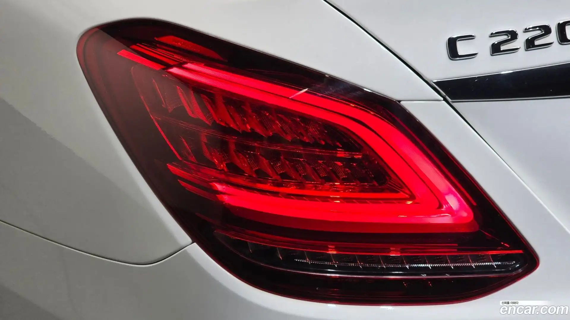 C-Class Mercedes-Benz 2019.5-OUTER-033