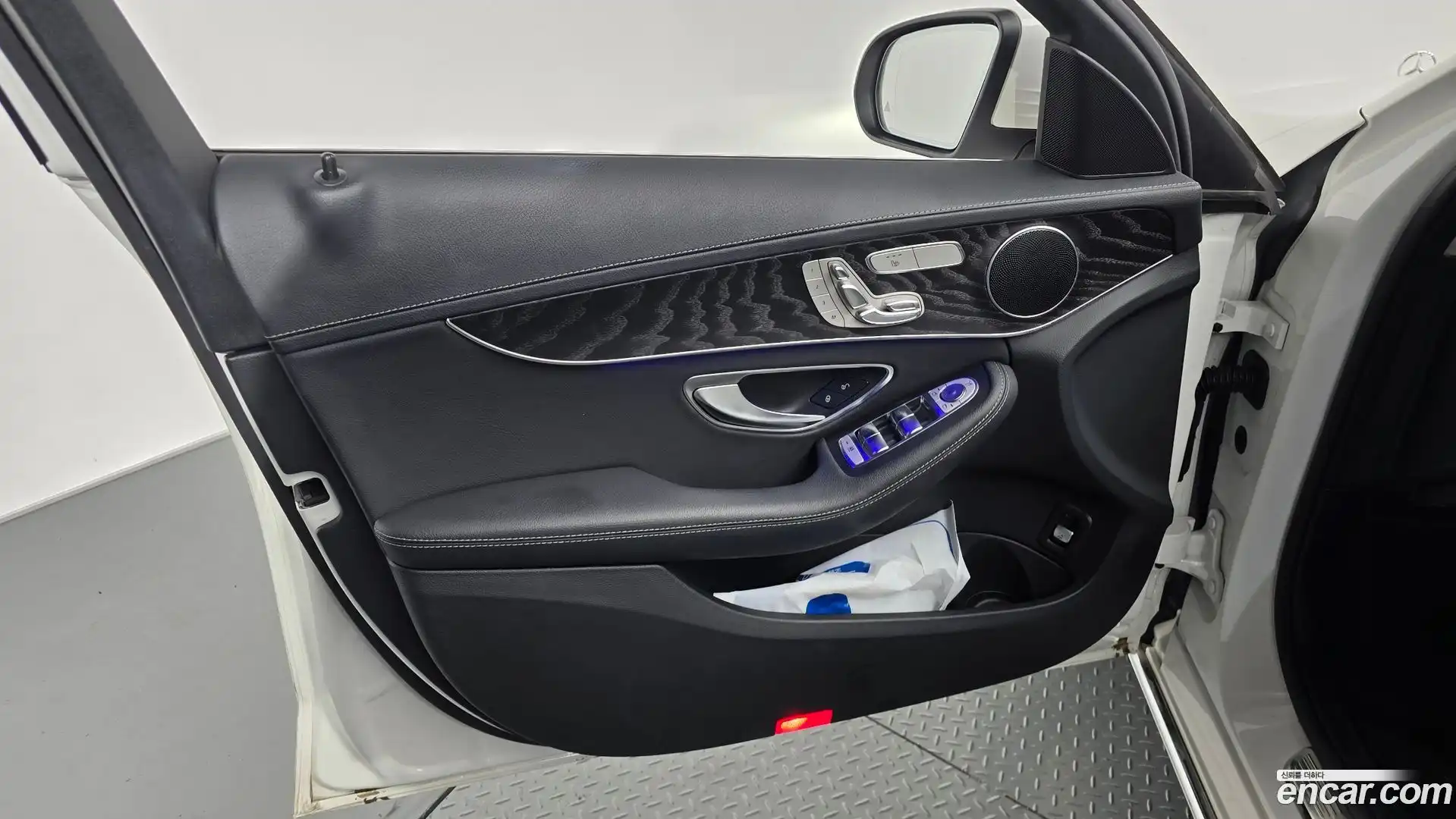 C-Class Mercedes-Benz 2019.5-INNER-034