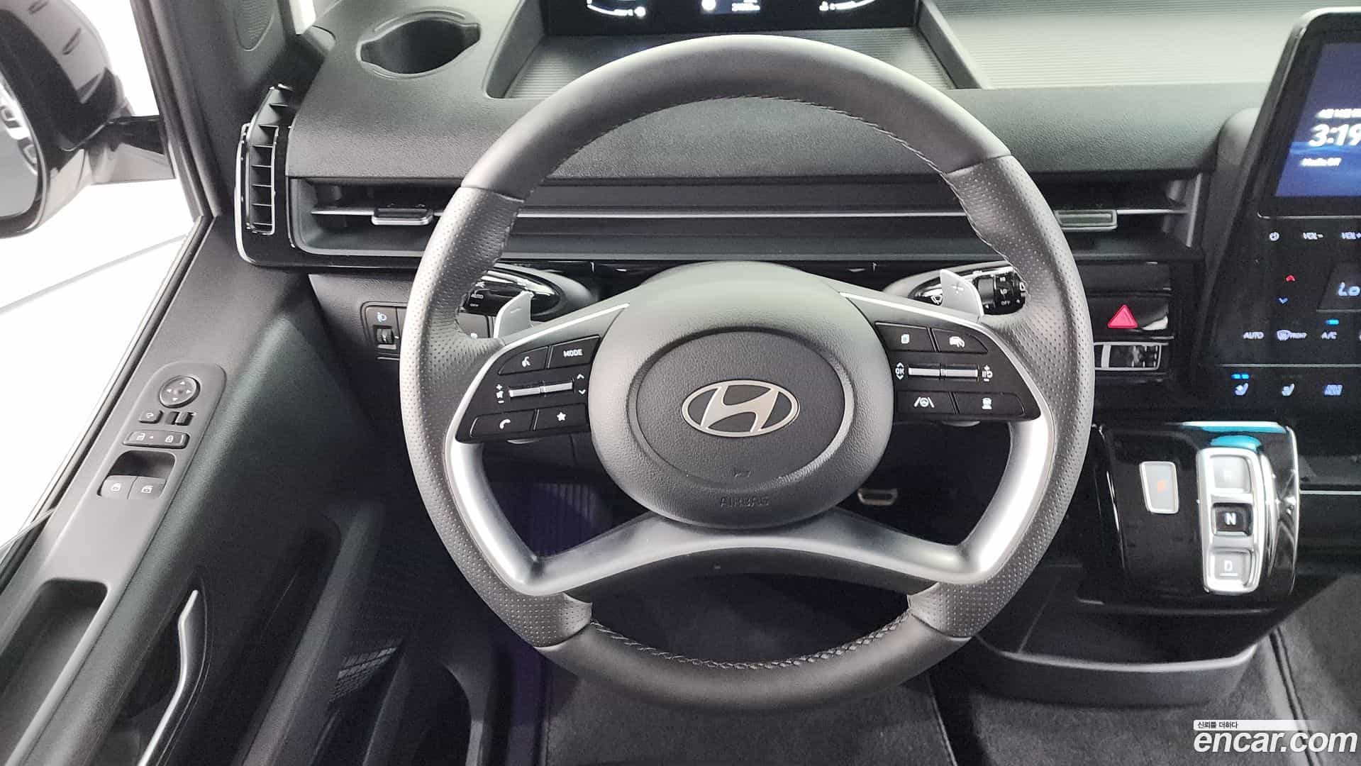 Staria Hyundai 2025.4-OPTION-018