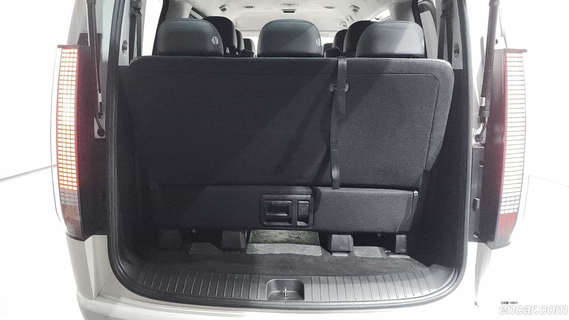 Staria Hyundai 2025.4-OPTION-023