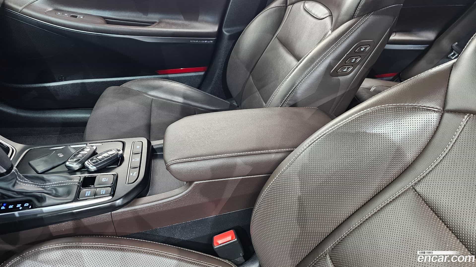 Grandeur Hyundai 2019.5-OPTION-040
